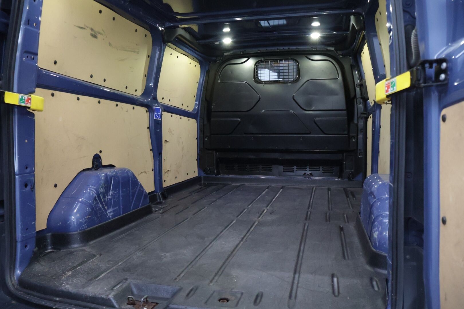 Ford Transit Custom 2017 310 2,0TDCi 130 hv M6 Etuveto Trend Van N1 L2H1 - * Juuri saapunut! *
