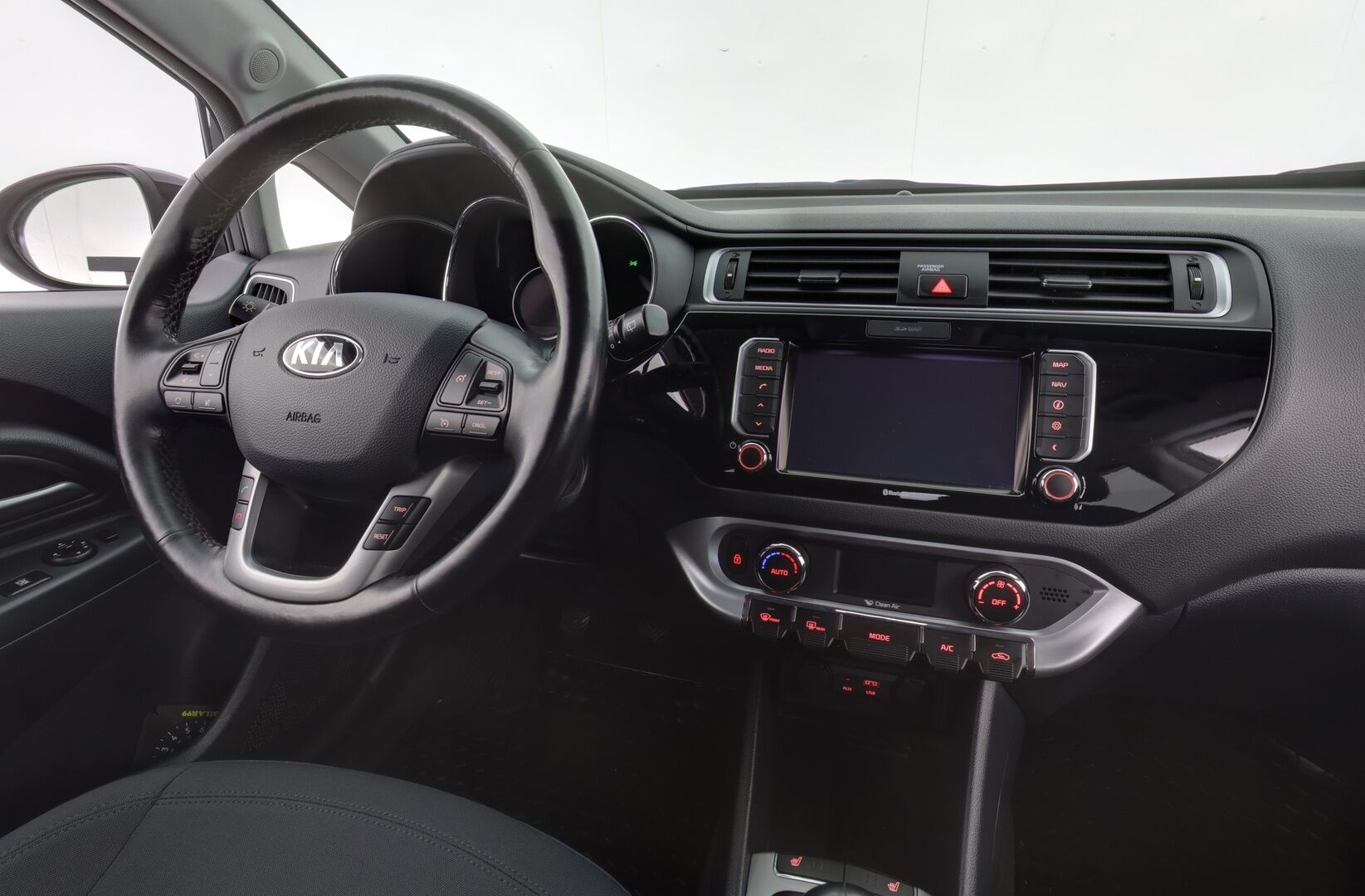 Kia Rio 2017 1,4 ISG EX 5D EcoDynamics *YritysOutlet - Myydään vain yrityksille* - Vakkari / P-kamera / Bluetooth / Ratinlämmitin / Koukku / 2x renkaat / Aut. Ilmastointi / Kauk. Keskuslukitus!