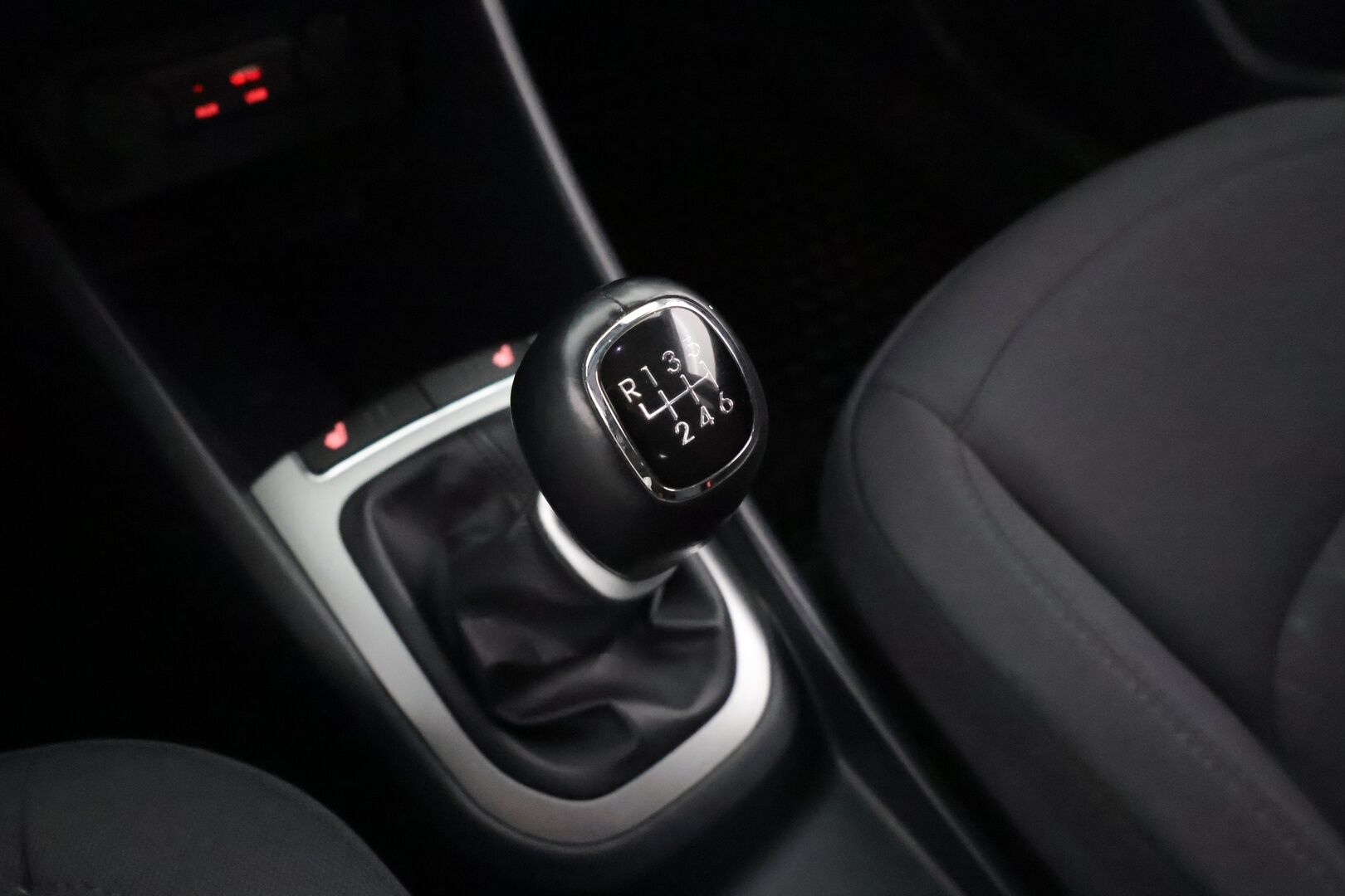 Kia Rio 2017 1,4 ISG EX 5D EcoDynamics *YritysOutlet - Myydään vain yrityksille* - Vakkari / P-kamera / Bluetooth / Ratinlämmitin / Koukku / 2x renkaat / Aut. Ilmastointi / Kauk. Keskuslukitus!