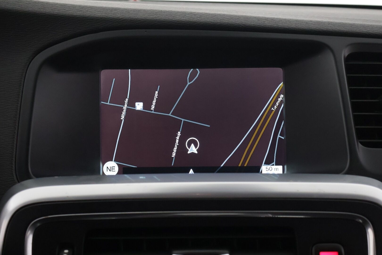 Volvo V60 2017 D4 AWD Business Summum aut - *Webasto / Keyless / Vakkari / Nahat muistilla / Navi / Voc / Koukku*