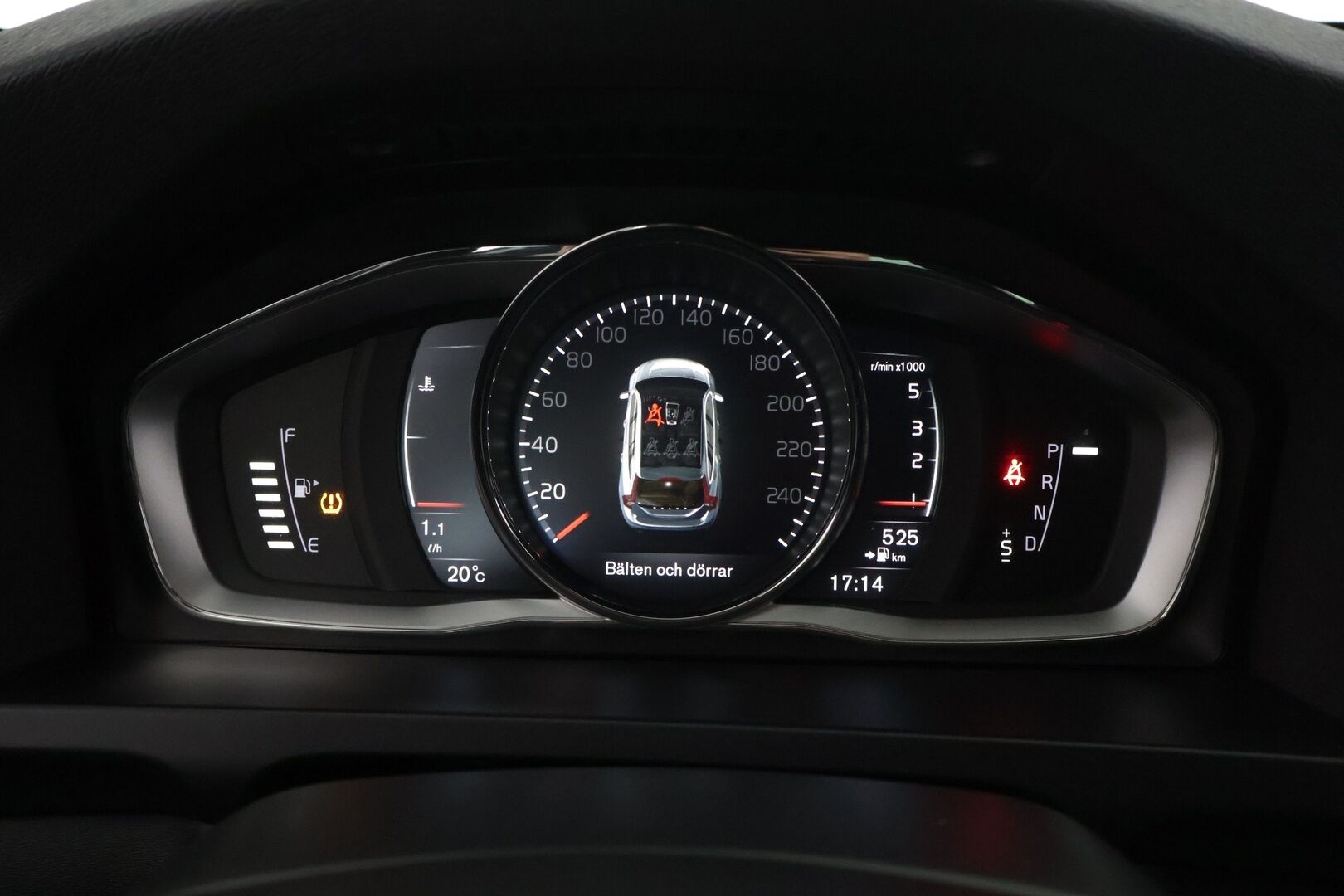Volvo V60 2017 D4 AWD Business Summum aut - *Webasto / Keyless / Vakkari / Nahat muistilla / Navi / Voc / Koukku*