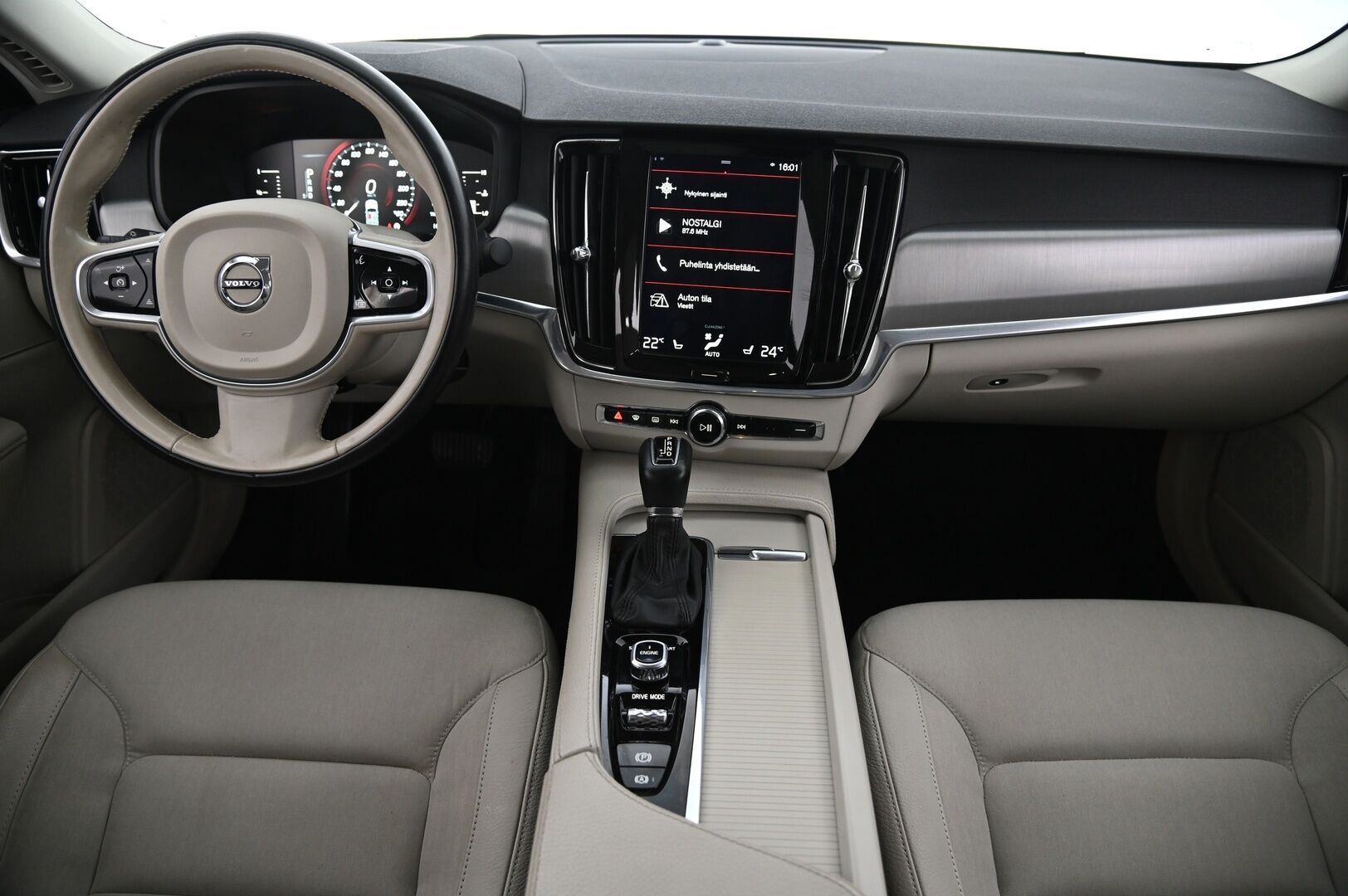 Volvo S90 2017 D3 Business aut *Webasto / Navi / Apple&Android Auto* - *Suomi-auto / Ei AdBlue järjestelmää / 2x renkaat ja vanteet*