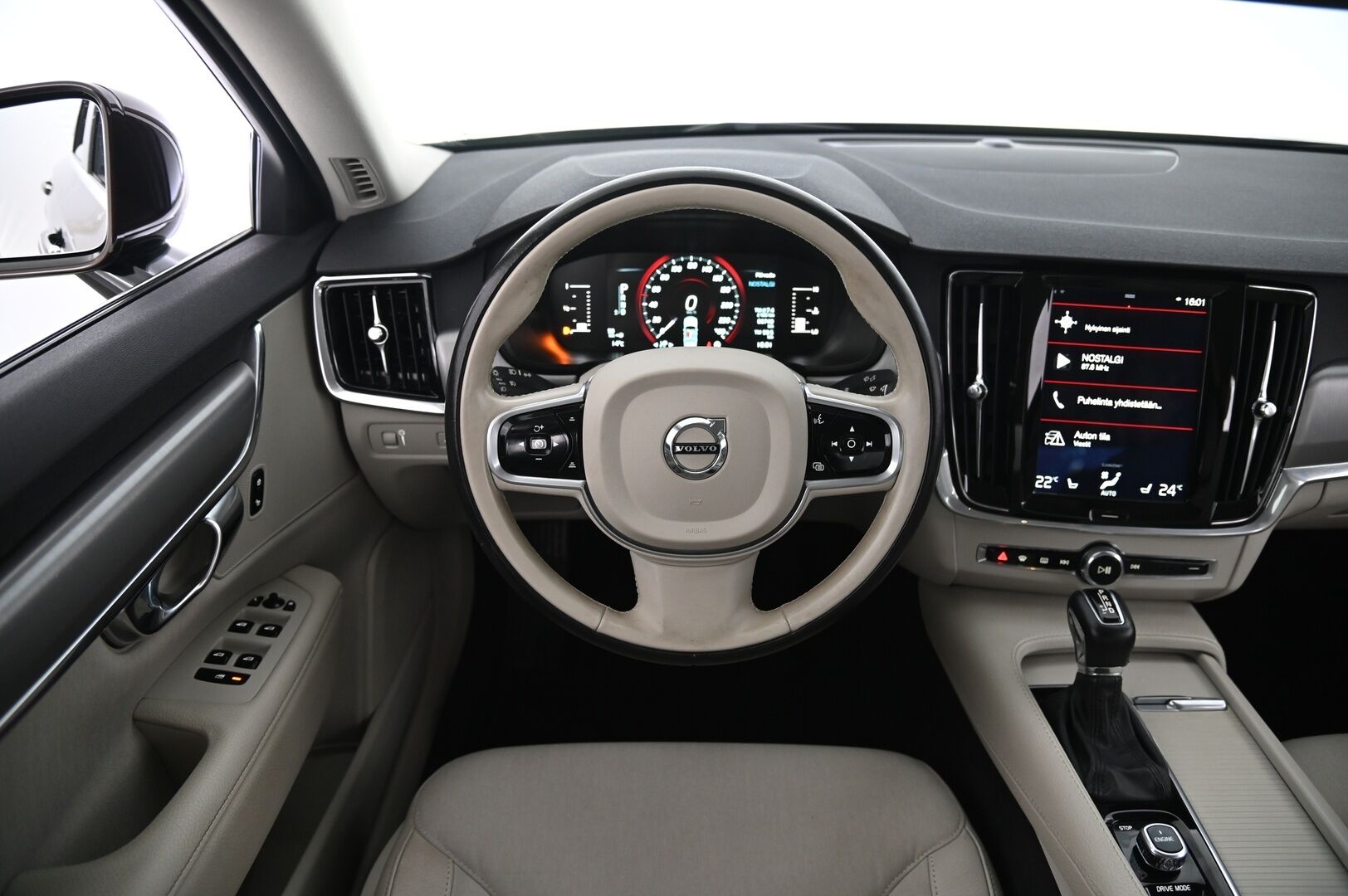 Volvo S90 2017 D3 Business aut *Webasto / Navi / Apple&Android Auto* - *Suomi-auto / Ei AdBlue järjestelmää / 2x renkaat ja vanteet*