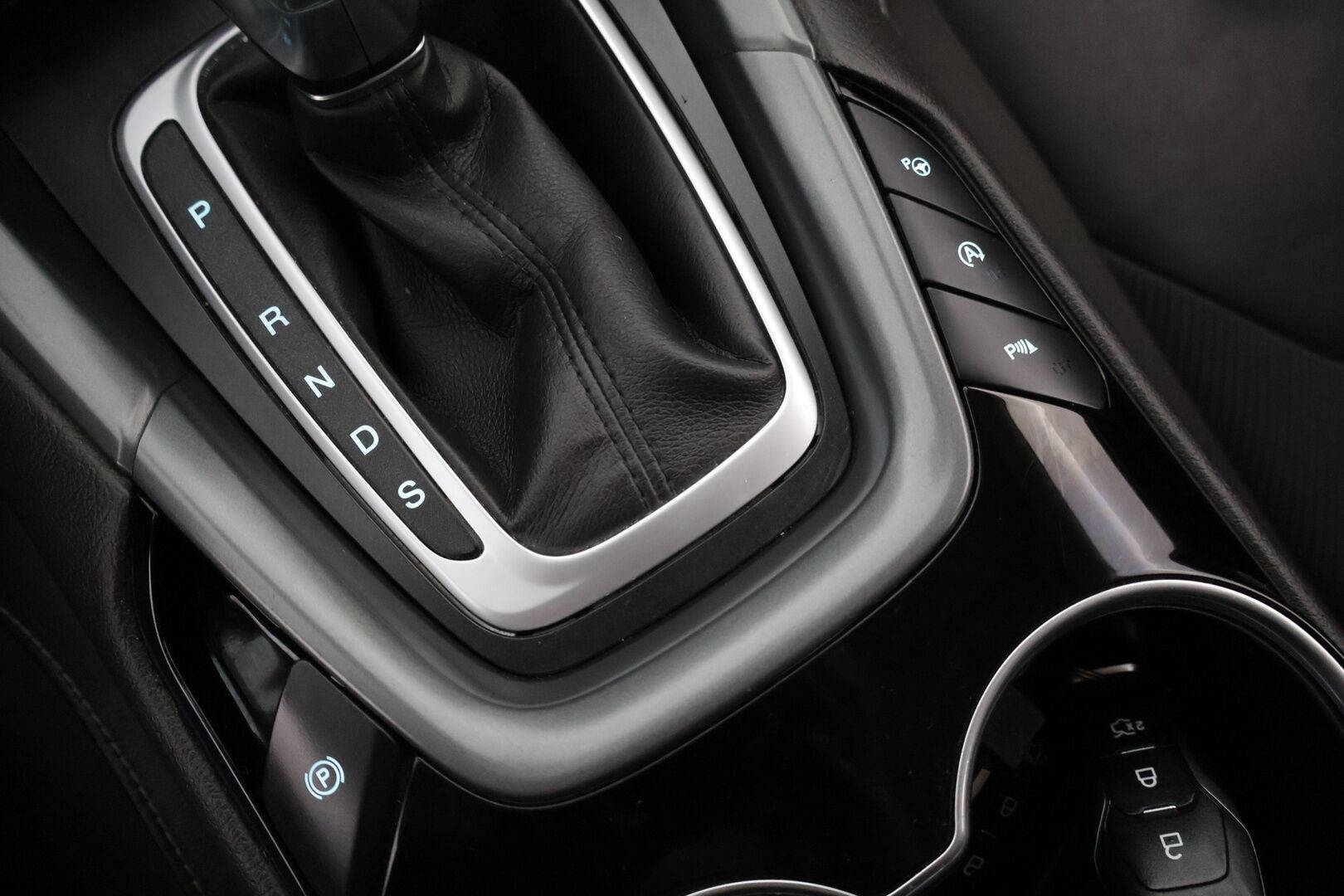 Ford Mondeo 2016 2,0 TDCi 180hv PowerShift Titanium Wagon - 3,99 % KORKOTARJOUS TÄHÄN AUTOON - 31.5. ASTI! - * Avaimeton ovien avaus / LED /  Sähkökontti / Muistipenkki / Läm.Tuulilasi *