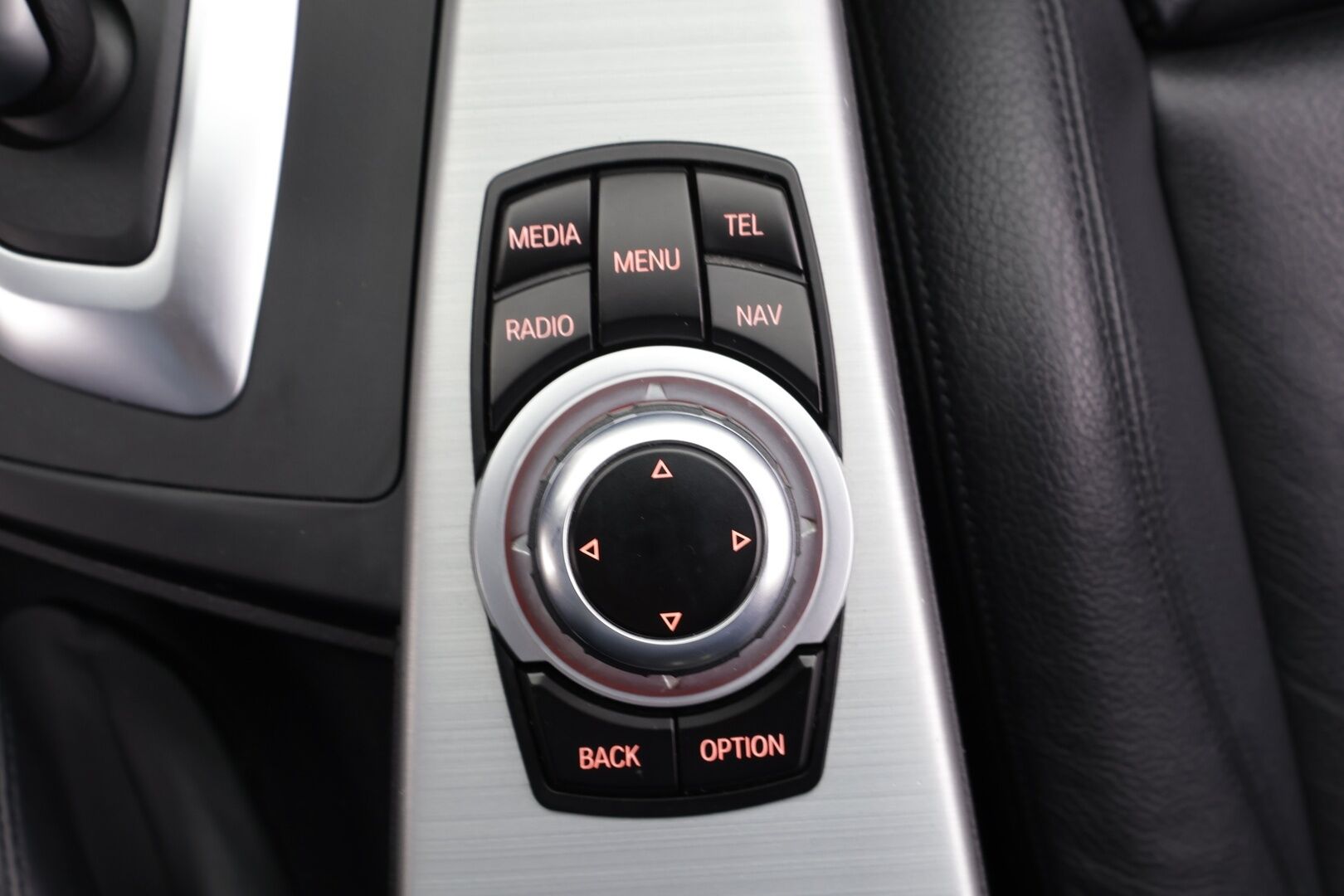 BMW 320 Gran Turismo 2017 F34 Gran Turismo 320i A xDrive Business Exclusive Edition M Sport * LED / P.tutkat / Sportpenkki Muistilla / Navi * - HUD / Vakkari / Bluetooth / Suomi-auto / Kahdet renkaat - HULLU BLACKWEEK KORKOTARJOUS 2,49%