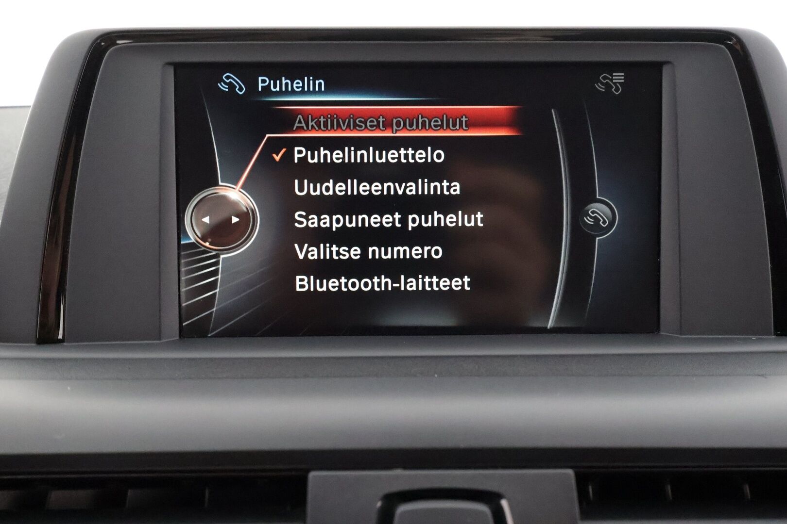 BMW 118 2017 F20 Hatchback 118i A Business * Suomi-auto / Vakkari / P.tutka / LED / Lohkolämmitin * - Kahdet renkaat aluvanteilla