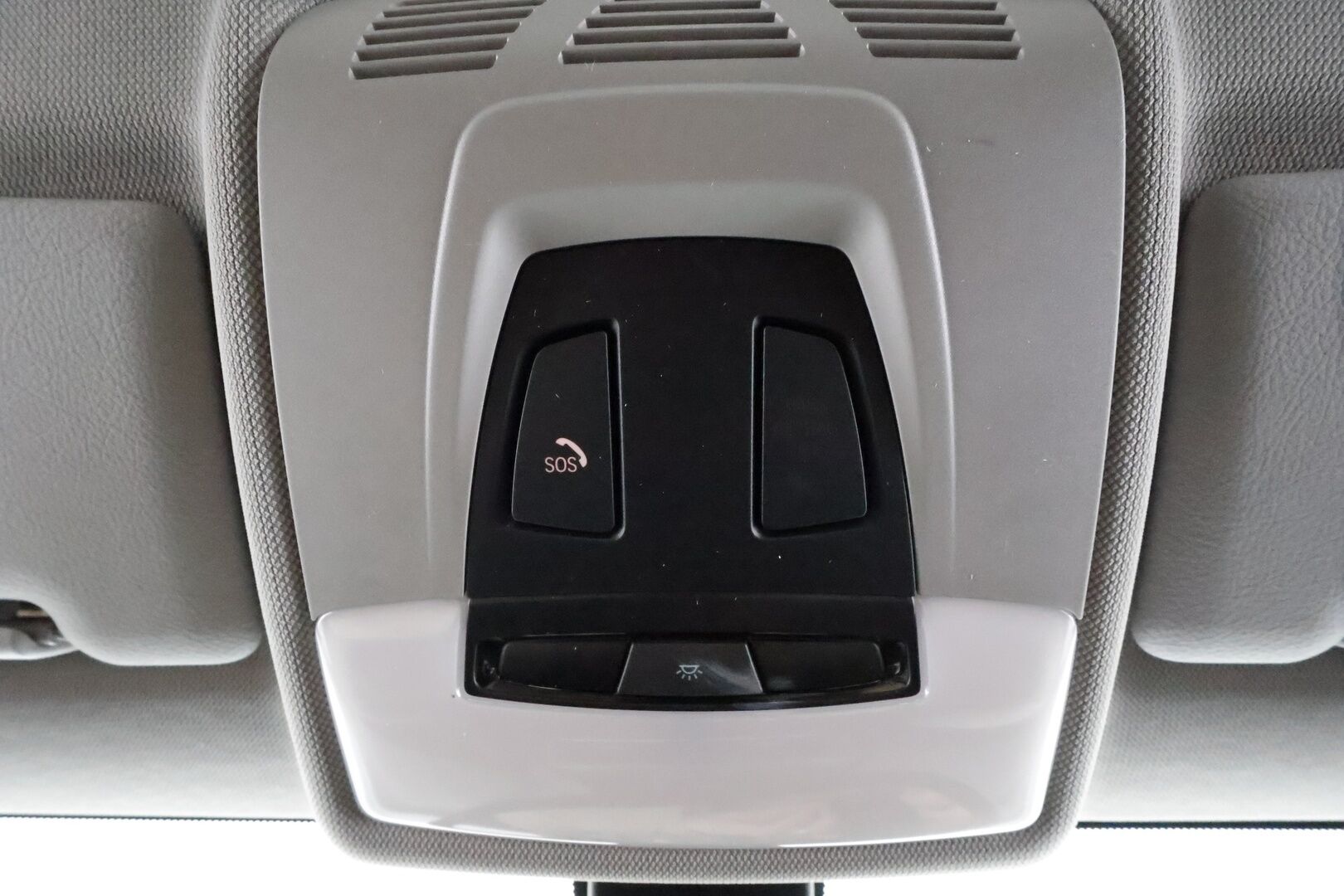 BMW 118 2017 F20 Hatchback 118i A Business * Suomi-auto / Vakkari / P.tutka / LED / Lohkolämmitin * - Kahdet renkaat aluvanteilla