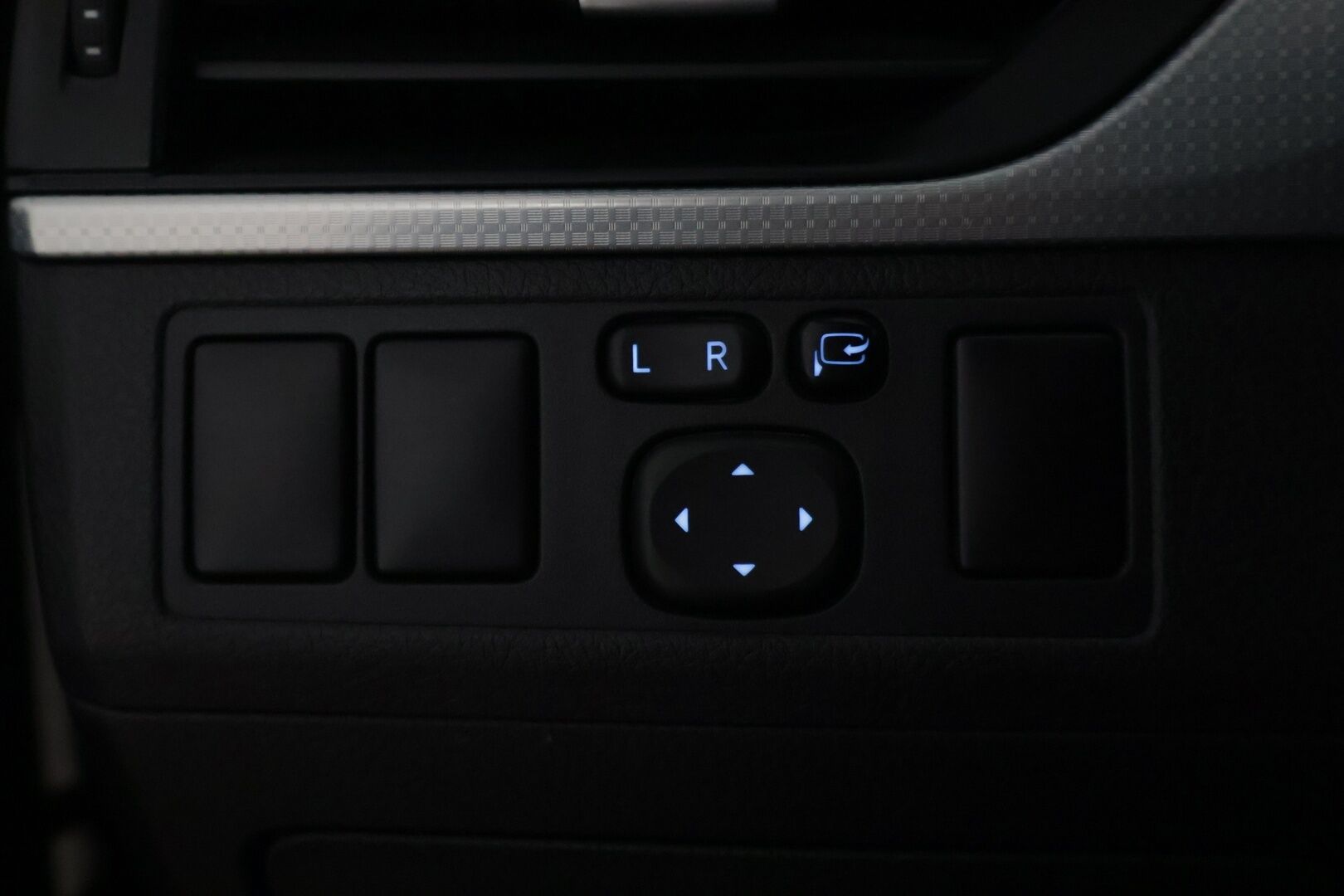 Toyota Avensis 2017 Touring Sports 1,8 Valvematic Edition Business Multidrive S - | Suomi-Auto | Peruutuskamera | Vetokoukku | Navi | Lämmitettävä tuulilasi | Kaistavahti | Törmäysvaroitin |