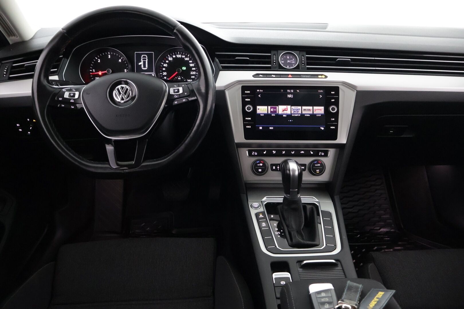 Volkswagen Passat 2018 Variant Comfortline 2,0 TDI 110 kW (150 hv) DSG-automaatti - Juuri Katsastettu! | Juuri Huollettu! | Suomi-auto | ACC | Webasto | Vetokoukku | Navi | LED | ErgoComfort | CarPlay | 2x Renkaat