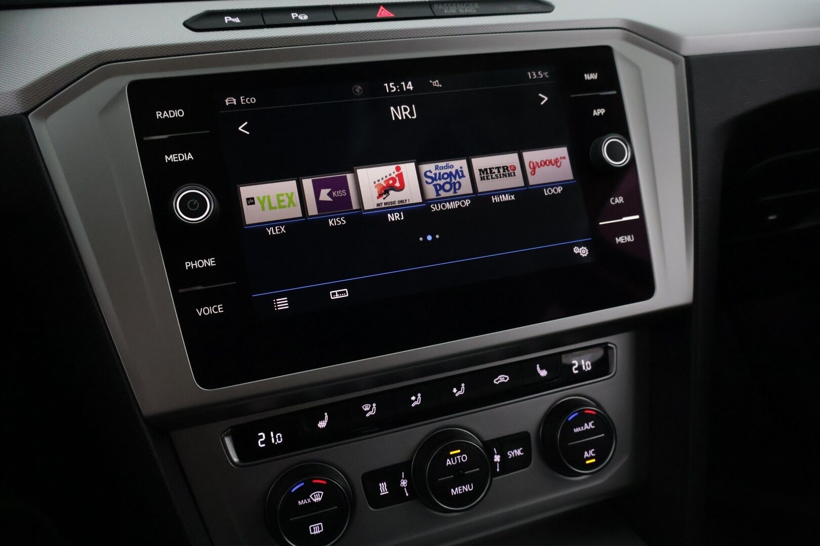 Volkswagen Passat 2018 Variant Comfortline 2,0 TDI 110 kW (150 hv) DSG-automaatti - Juuri Katsastettu! | Juuri Huollettu! | Suomi-auto | ACC | Webasto | Vetokoukku | Navi | LED | ErgoComfort | CarPlay | 2x Renkaat
