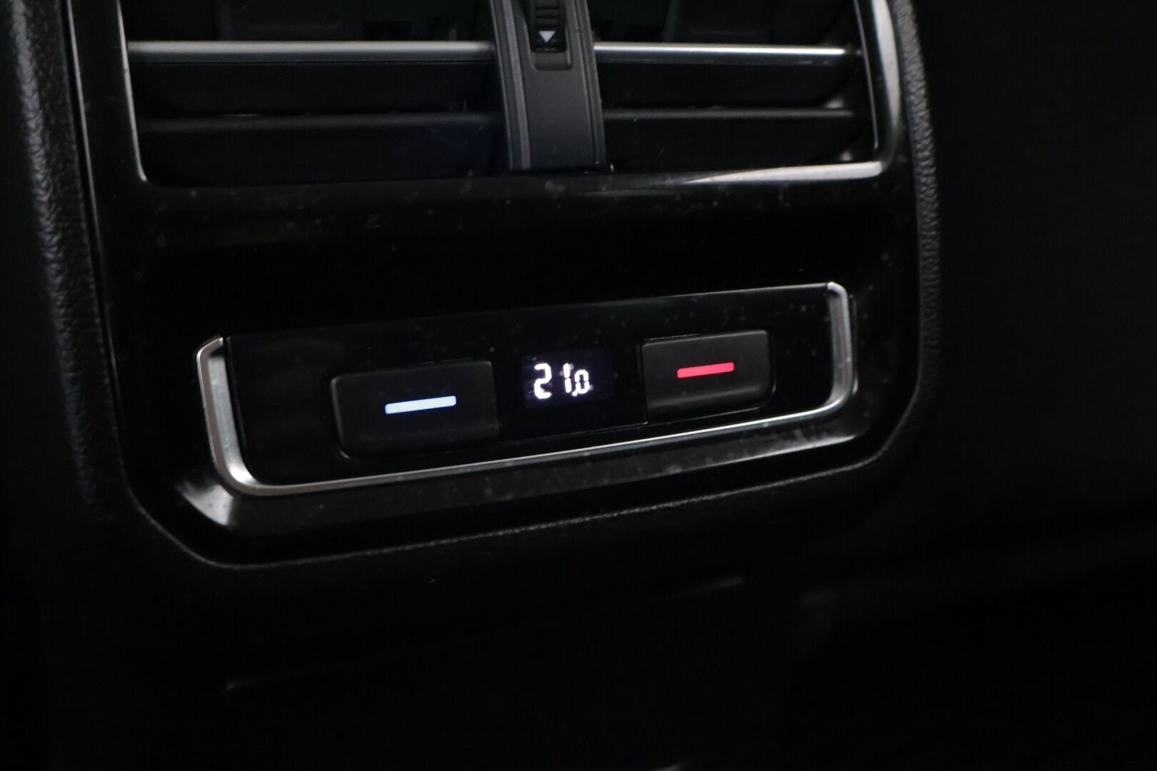 Volkswagen Passat 2018 Variant Comfortline 2,0 TDI 110 kW (150 hv) DSG-automaatti - Juuri Katsastettu! | Juuri Huollettu! | Suomi-auto | ACC | Webasto | Vetokoukku | Navi | LED | ErgoComfort | CarPlay | 2x Renkaat
