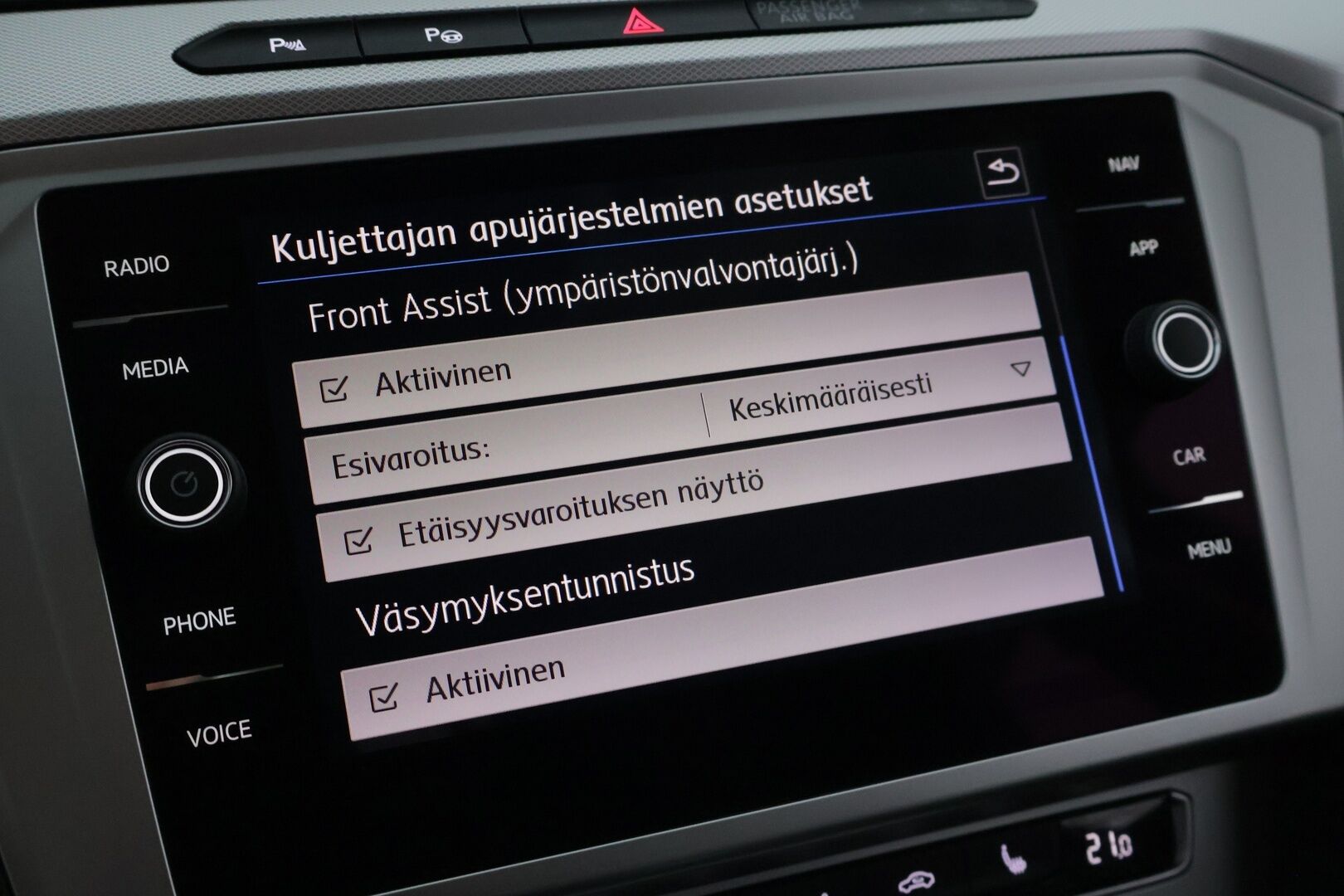 Volkswagen Passat 2018 Variant Comfortline 2,0 TDI 110 kW (150 hv) DSG-automaatti - Juuri Katsastettu! | Juuri Huollettu! | Suomi-auto | ACC | Webasto | Vetokoukku | Navi | LED | ErgoComfort | CarPlay | 2x Renkaat