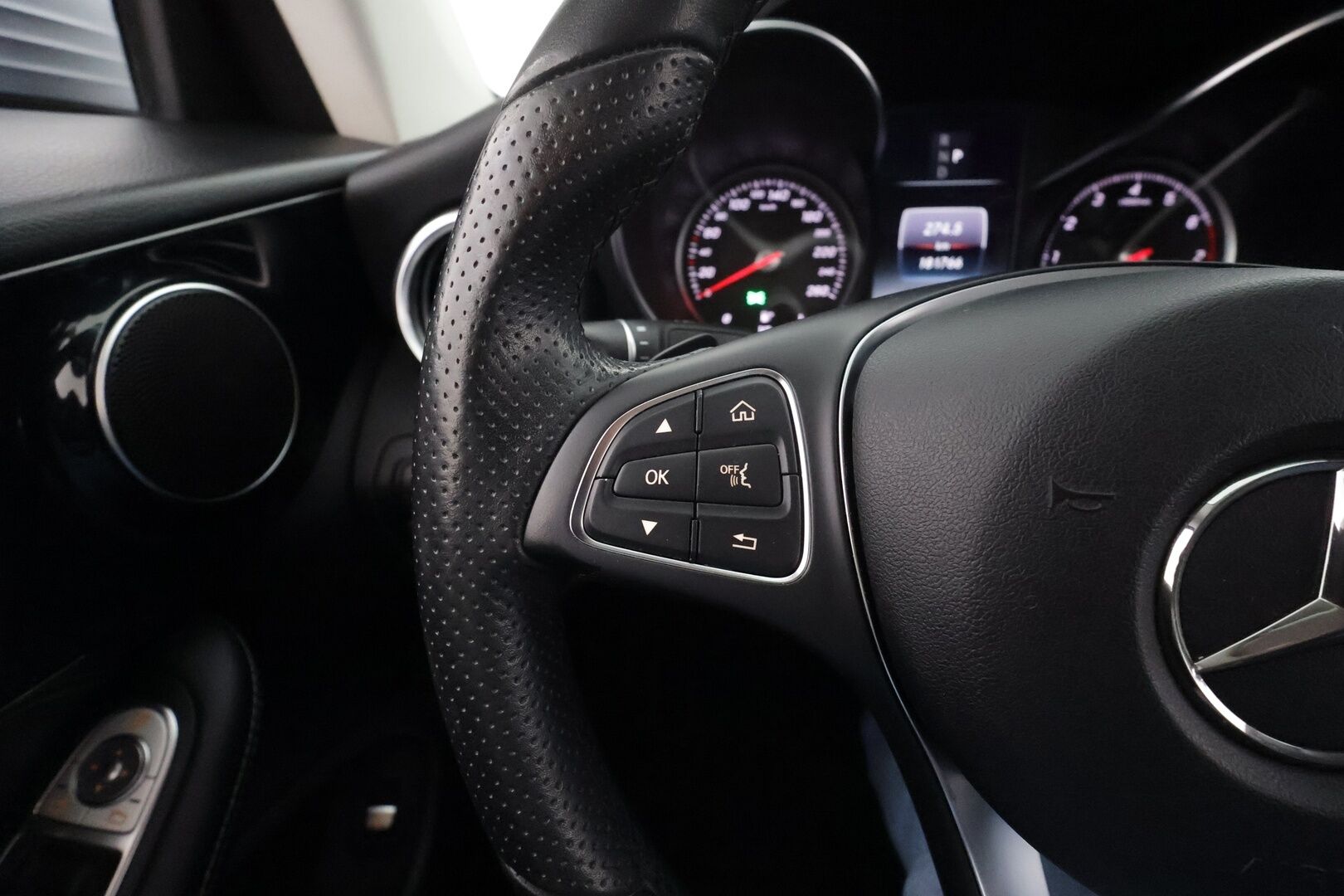 Mercedes-Benz C 2017 200 Coupé 4Matic A * Webasto / Vakkari / ILS-LED / Muistipenkit / Navi / Puolinahat * - Suomi-auto / Kahdet renkaat aluvanteilla