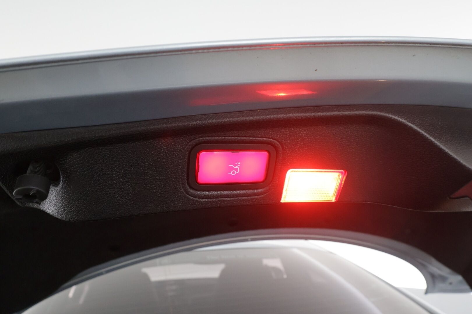 Mercedes-Benz C 2017 200 Coupé 4Matic A * Webasto / Vakkari / ILS-LED / Muistipenkit / Navi / Puolinahat * - Suomi-auto / Kahdet renkaat aluvanteilla