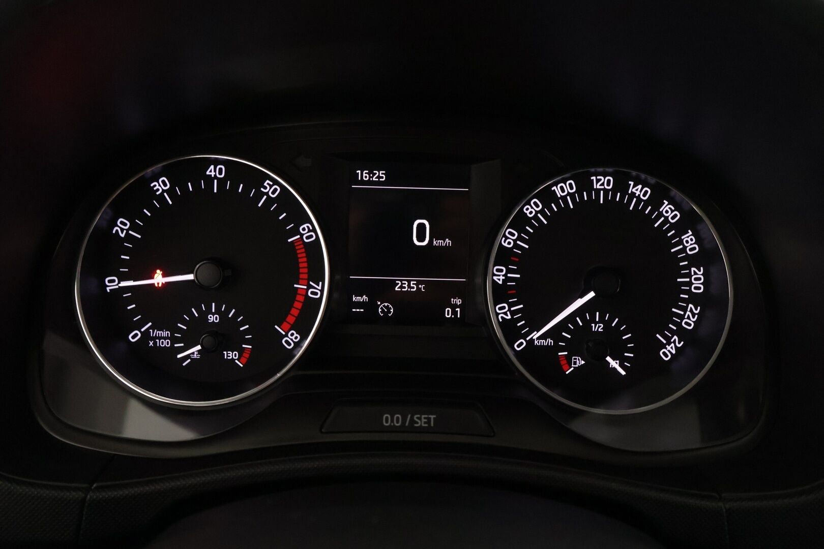 Skoda Fabia 2018 Combi 1,0 TSI 95 Style *KeyLessGo / P-tutkat / Vakkari / AppleCarPlay / Lohkolämmitin / Ilmastointi* - Hyvin varusteltu Fabia!
