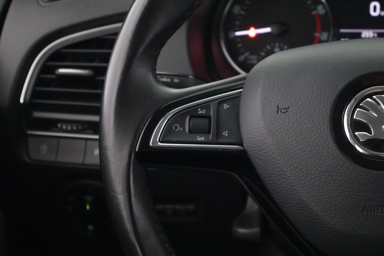 Skoda Fabia 2018 Combi 1,0 TSI 95 Style *KeyLessGo / P-tutkat / Vakkari / AppleCarPlay / Lohkolämmitin / Ilmastointi* - Hyvin varusteltu Fabia!