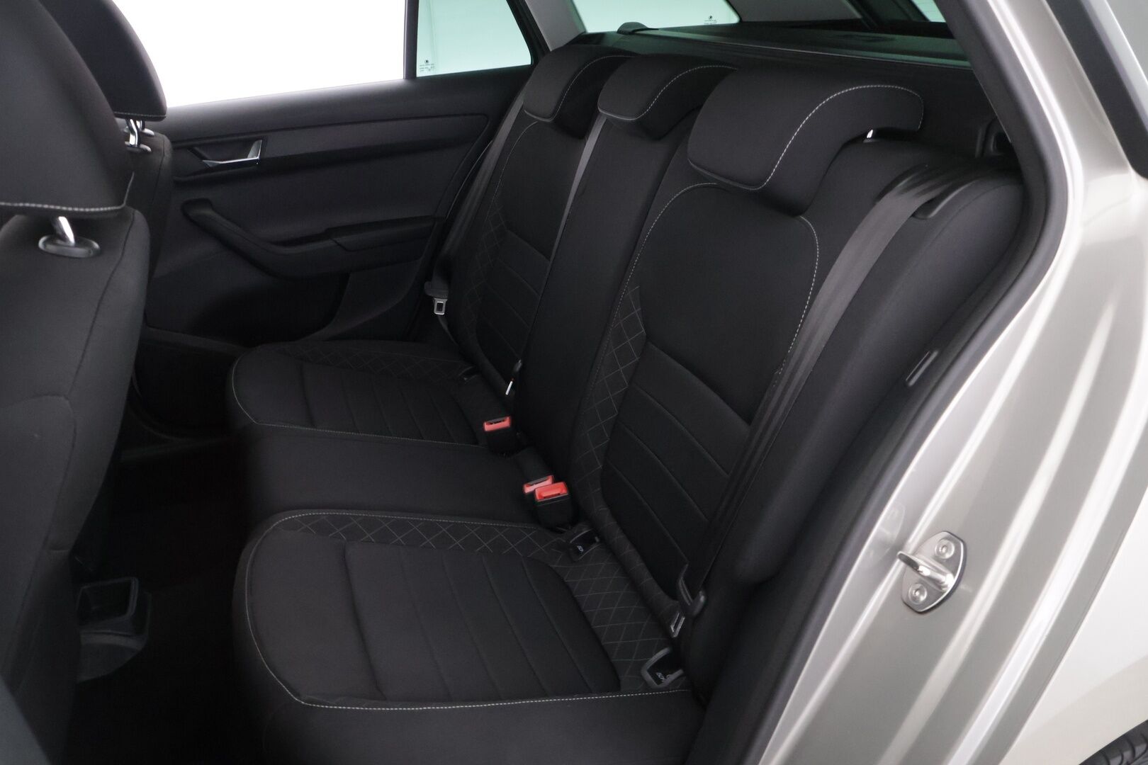 Skoda Fabia 2018 Combi 1,0 TSI 95 Style *KeyLessGo / P-tutkat / Vakkari / AppleCarPlay / Lohkolämmitin / Ilmastointi* - Hyvin varusteltu Fabia!
