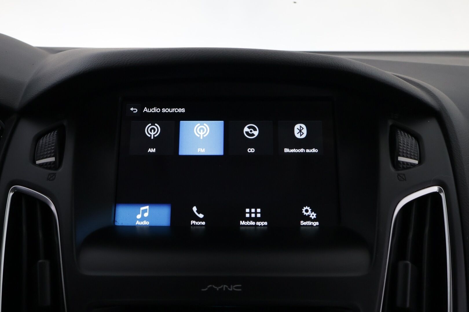 Ford Focus 2017 1,0 EcoBoost 125 hv Start/Stop M6 Edition 5-ovinen - YritysOutlet - Myydään vain yrityksille - 1,0 EcoBoost 125 hv Start/Stop M6 Edition 5-ovinen