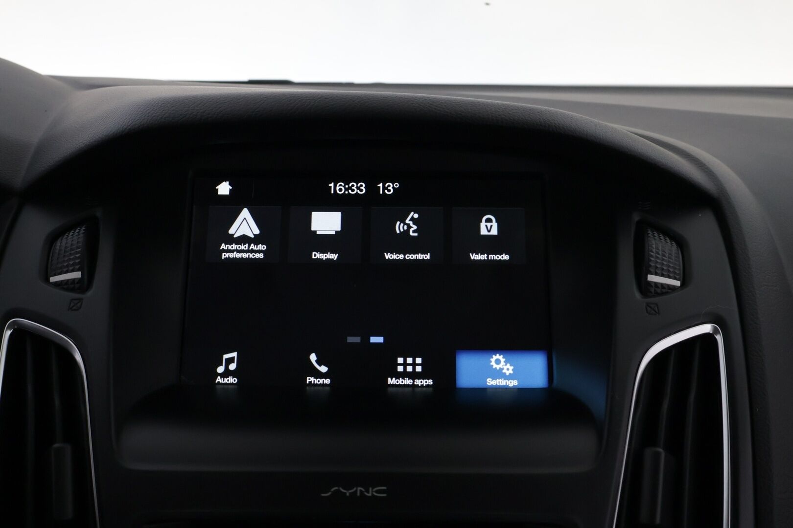 Ford Focus 2017 1,0 EcoBoost 125 hv Start/Stop M6 Edition 5-ovinen - YritysOutlet - Myydään vain yrityksille - 1,0 EcoBoost 125 hv Start/Stop M6 Edition 5-ovinen