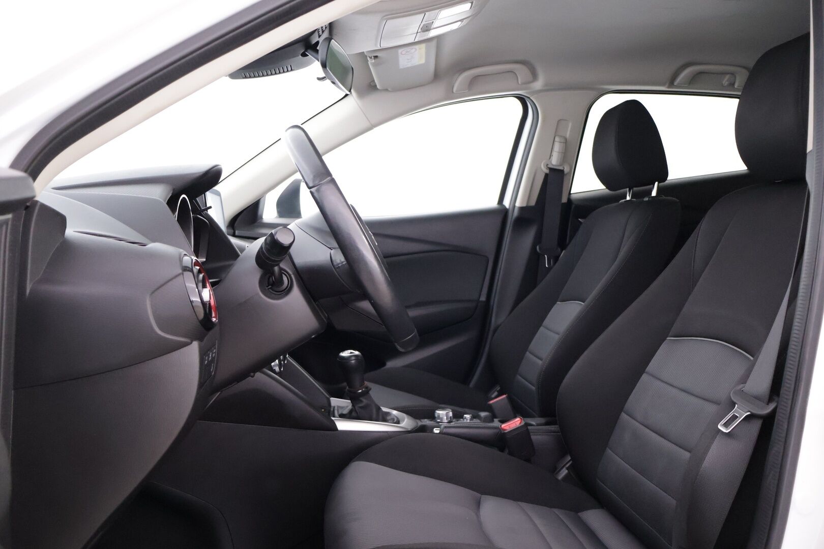Mazda CX-3 2017 2,0 (120 hv) SKYACTIV-G Premium Plus 6MT EL3 - | Vakkari | Peruutuskamera | Avaimeton käynnistys | Kaistavahti | Ratinlämmitin | Suomi-auto | Lohkolämmitin + S.lämmitin |