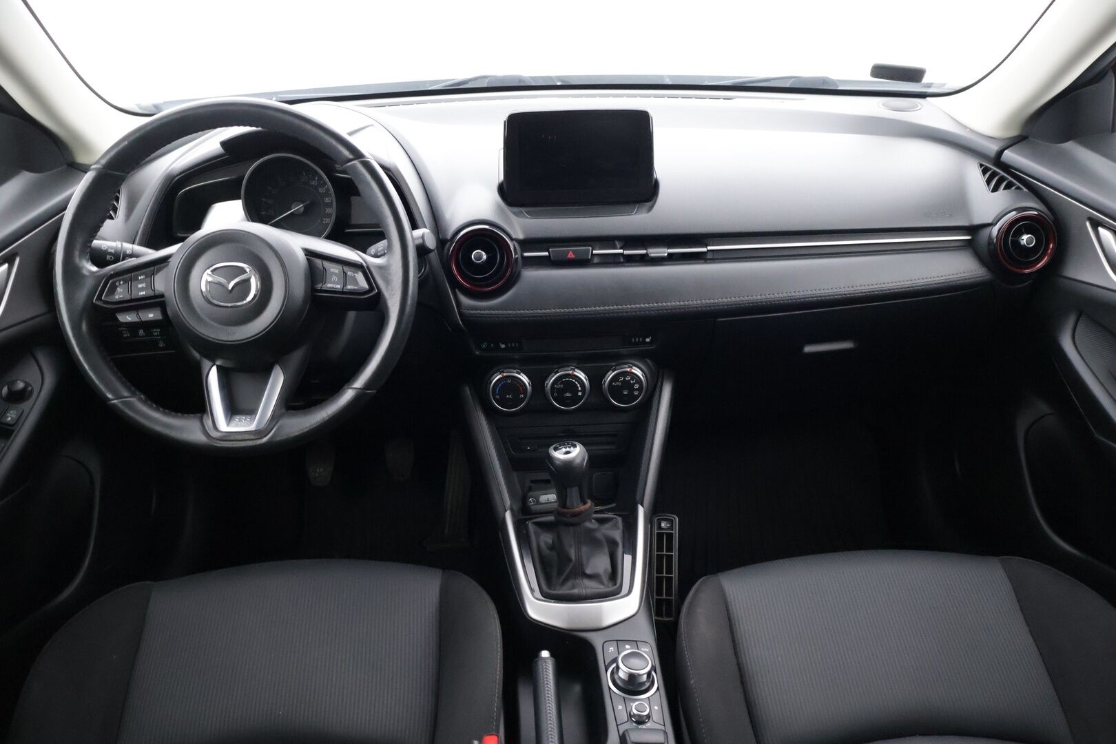 Mazda CX-3 2017 2,0 (120 hv) SKYACTIV-G Premium Plus 6MT EL3 - | Vakkari | Peruutuskamera | Avaimeton käynnistys | Kaistavahti | Ratinlämmitin | Suomi-auto | Lohkolämmitin + S.lämmitin |