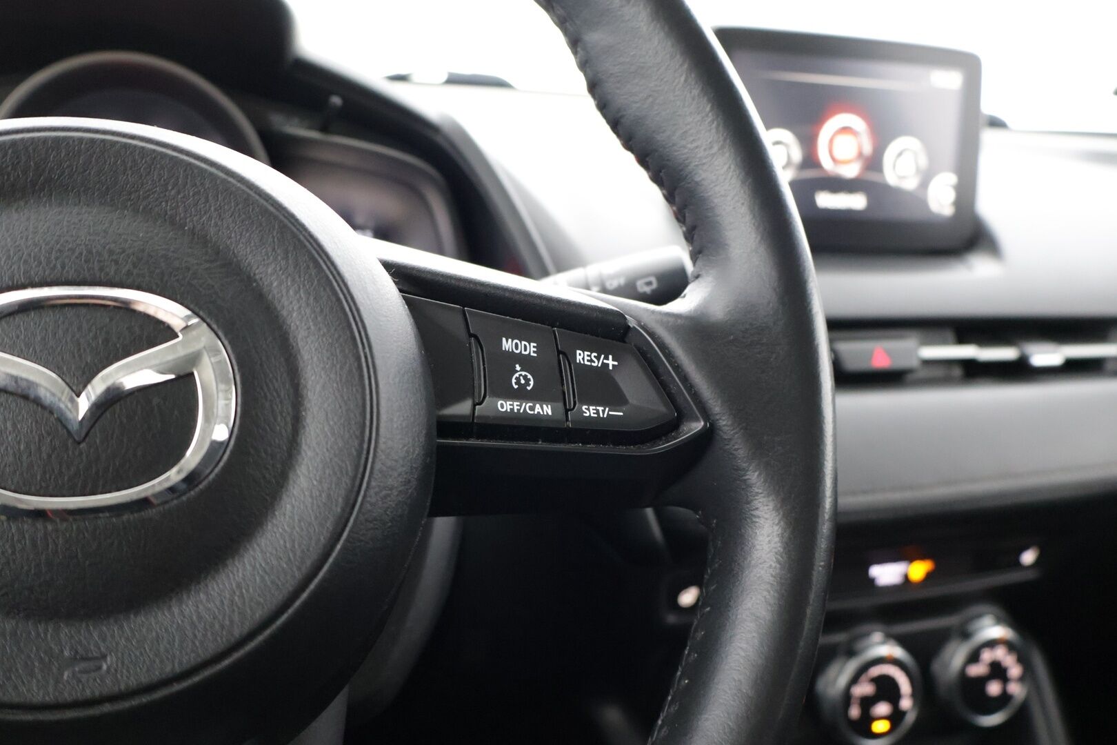 Mazda CX-3 2017 2,0 (120 hv) SKYACTIV-G Premium Plus 6MT EL3 - | Vakkari | Peruutuskamera | Avaimeton käynnistys | Kaistavahti | Ratinlämmitin | Suomi-auto | Lohkolämmitin + S.lämmitin |