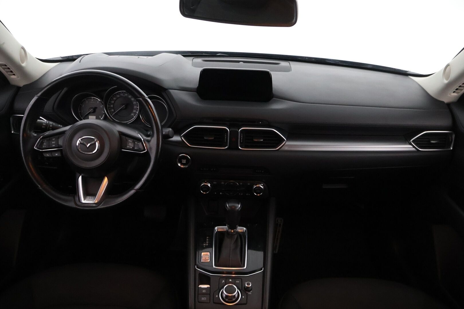Mazda CX-5 2018 2,0 SKYACTIV-G AWD Premium Plus Business 6AT 5ov QN1Y - HUD / P.Kamera / Lohko&Sisä / Vetokoukku / Vakkari / BLIS / Ratinlämmitin / Suomiauto