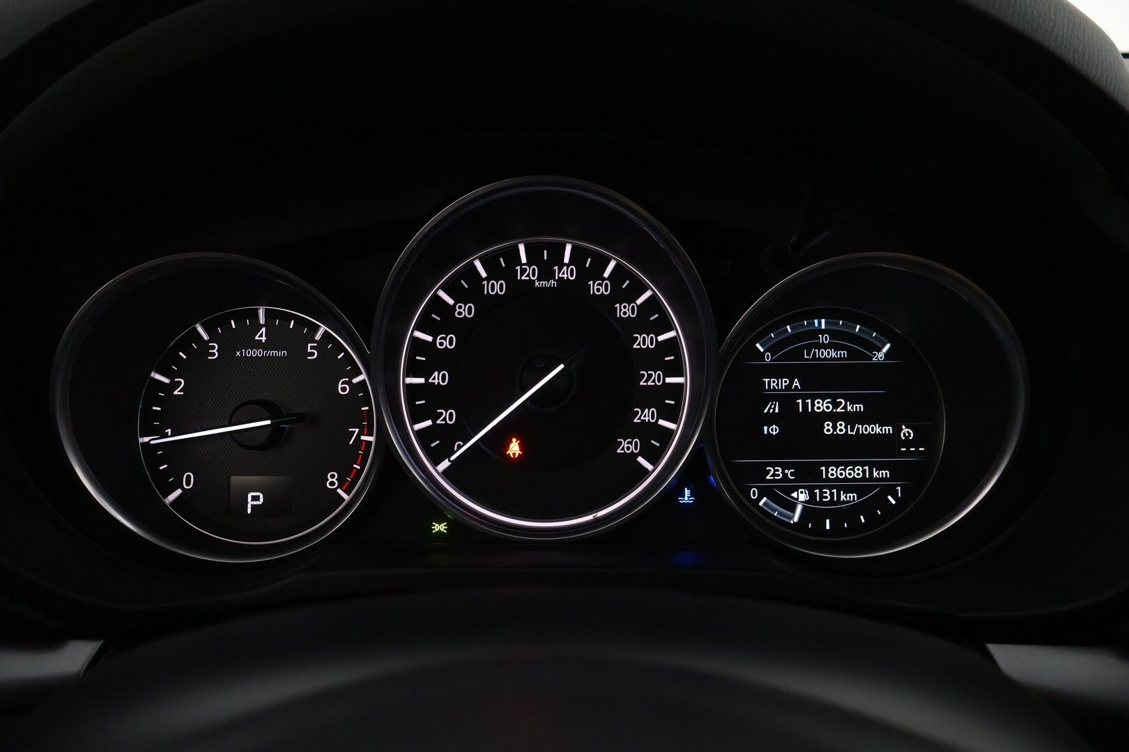 Mazda CX-5 2018 2,0 SKYACTIV-G AWD Premium Plus Business 6AT 5ov QN1Y - HUD / P.Kamera / Lohko&Sisä / Vetokoukku / Vakkari / BLIS / Ratinlämmitin / Suomiauto