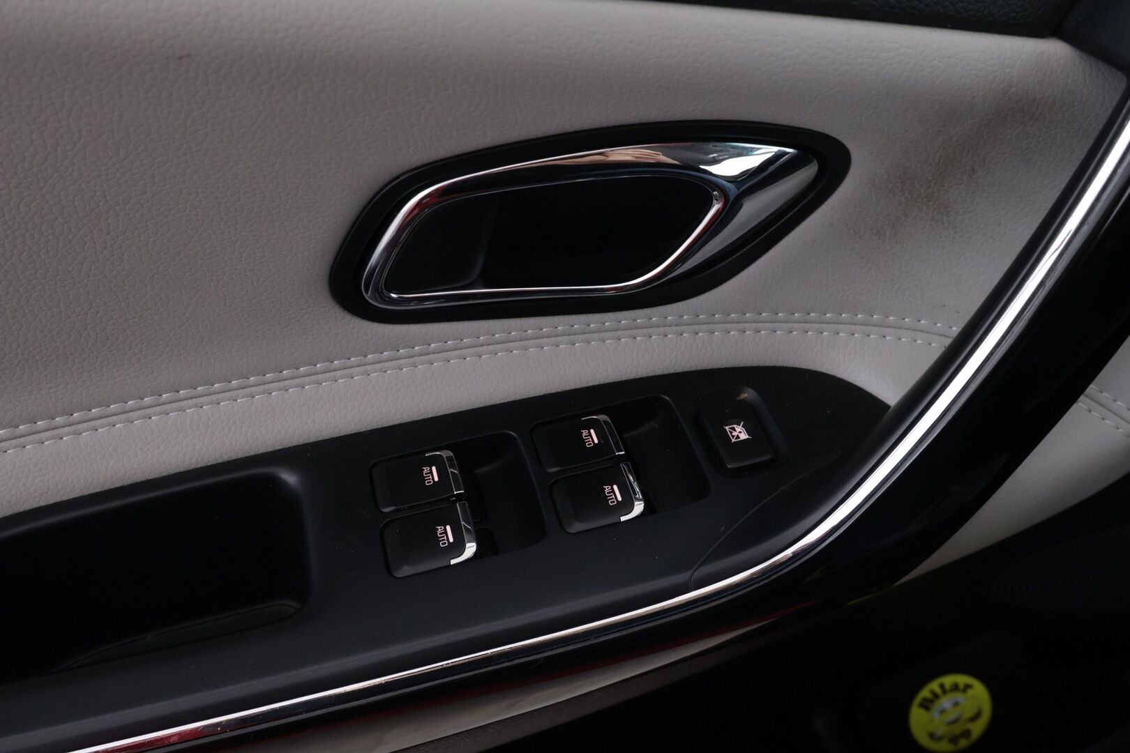 Kia cee'd 2017 1,6 EX SW DCT A/T / Vakkari / P-kamera / Lohko+sisälämmitin / Apple&Android / Koukku / Ratinlämmitin / Navi - Suomi-auto / Merkkihuollettu / 2x Aluvanteet / Uudenveroiset nastat, sekä kesärenkaat!