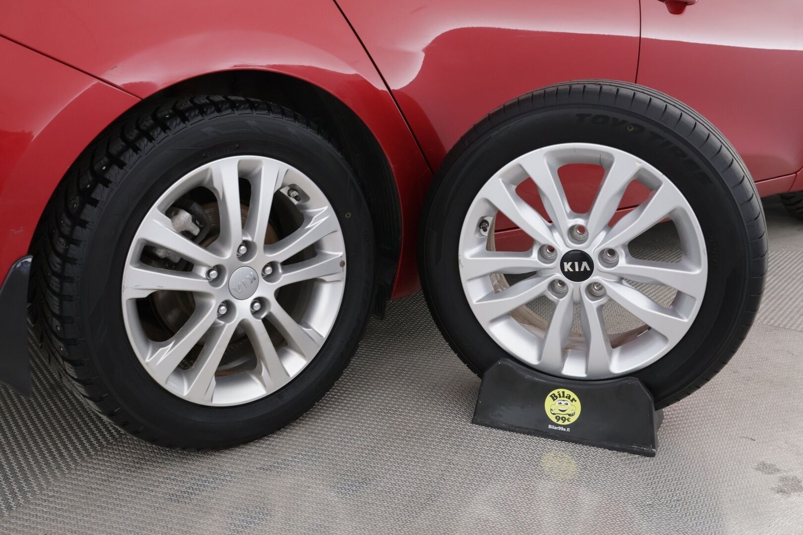 Kia cee'd 2017 1,6 EX SW DCT A/T / Vakkari / P-kamera / Lohko+sisälämmitin / Apple&Android / Koukku / Ratinlämmitin / Navi - Suomi-auto / Merkkihuollettu / 2x Aluvanteet / Uudenveroiset nastat, sekä kesärenkaat!