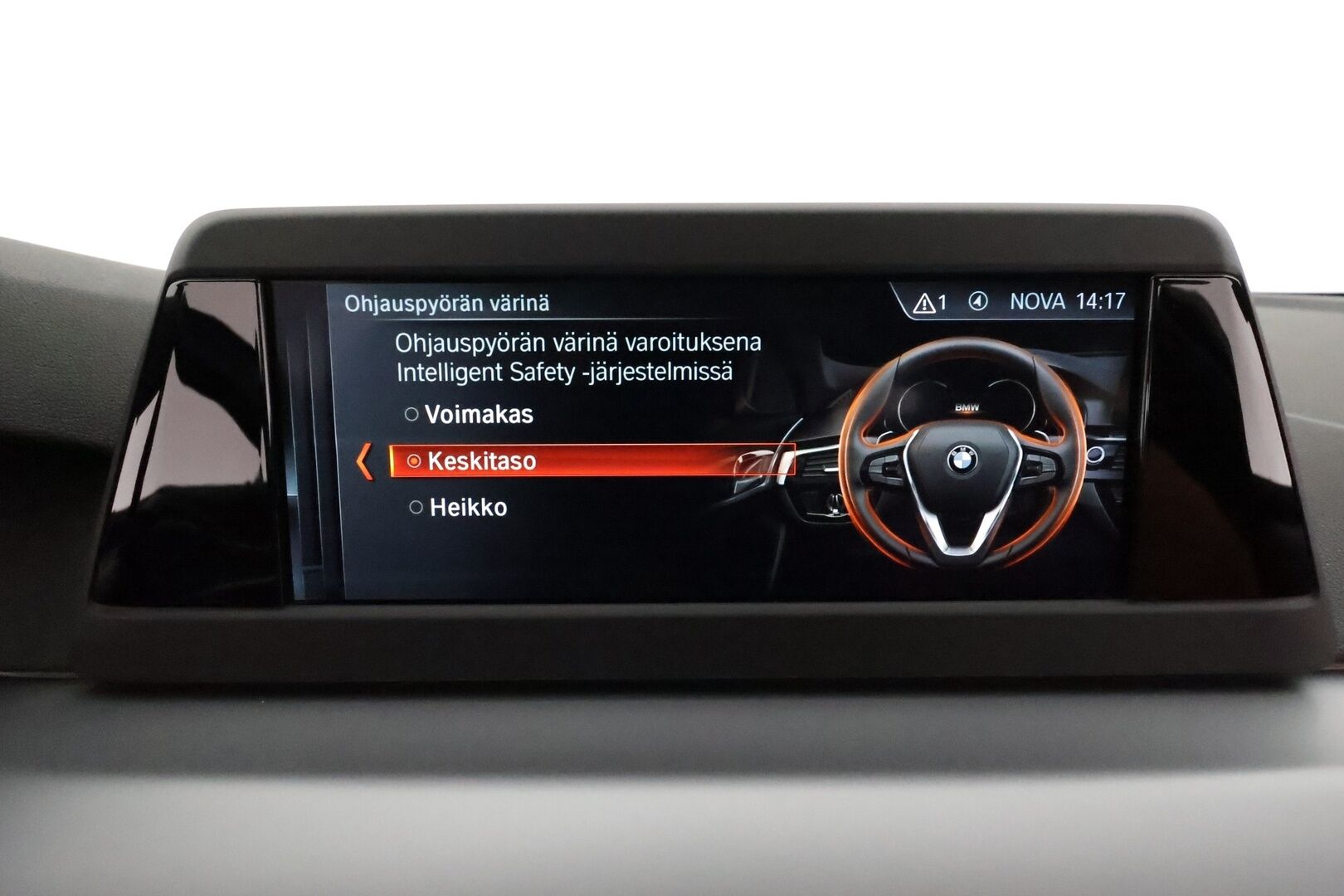 BMW 520 2017 G30 Sedan 520d A Business Comfort **LED / ACC / P.kamera / Sisätilanlämmitin / Konjakki Nahat / HiFI / Kaistavahti** - 2-om Suomi-auto / Kahdet Renkaat / Merkkihuollettu! - HULLUT JOULUT KORKOTARJOUS 2,49% 