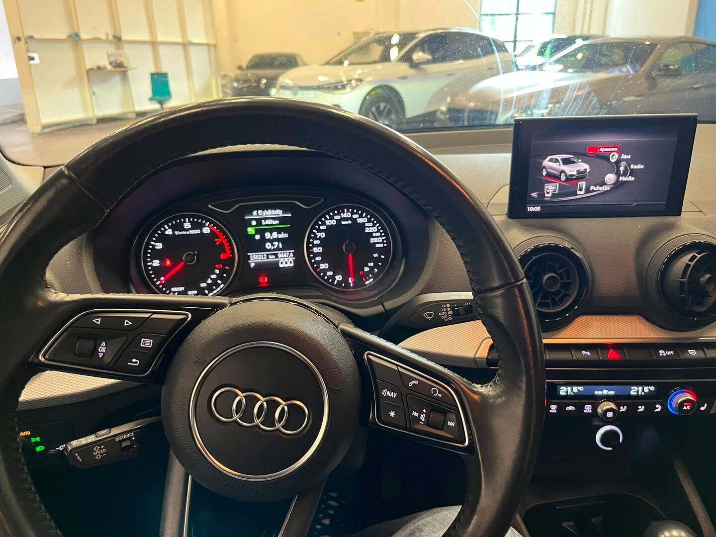 Audi Q2 2017 Business 1,0 TFSI 85 kW S tronic ultra - Juuri Tullut & Huollettu! | ACC | Lohko + Sisäp. | Tutkat | Keyless | LED | Suomi-auto | Bluetooth | 2X Renkaat & Aluvanteet |