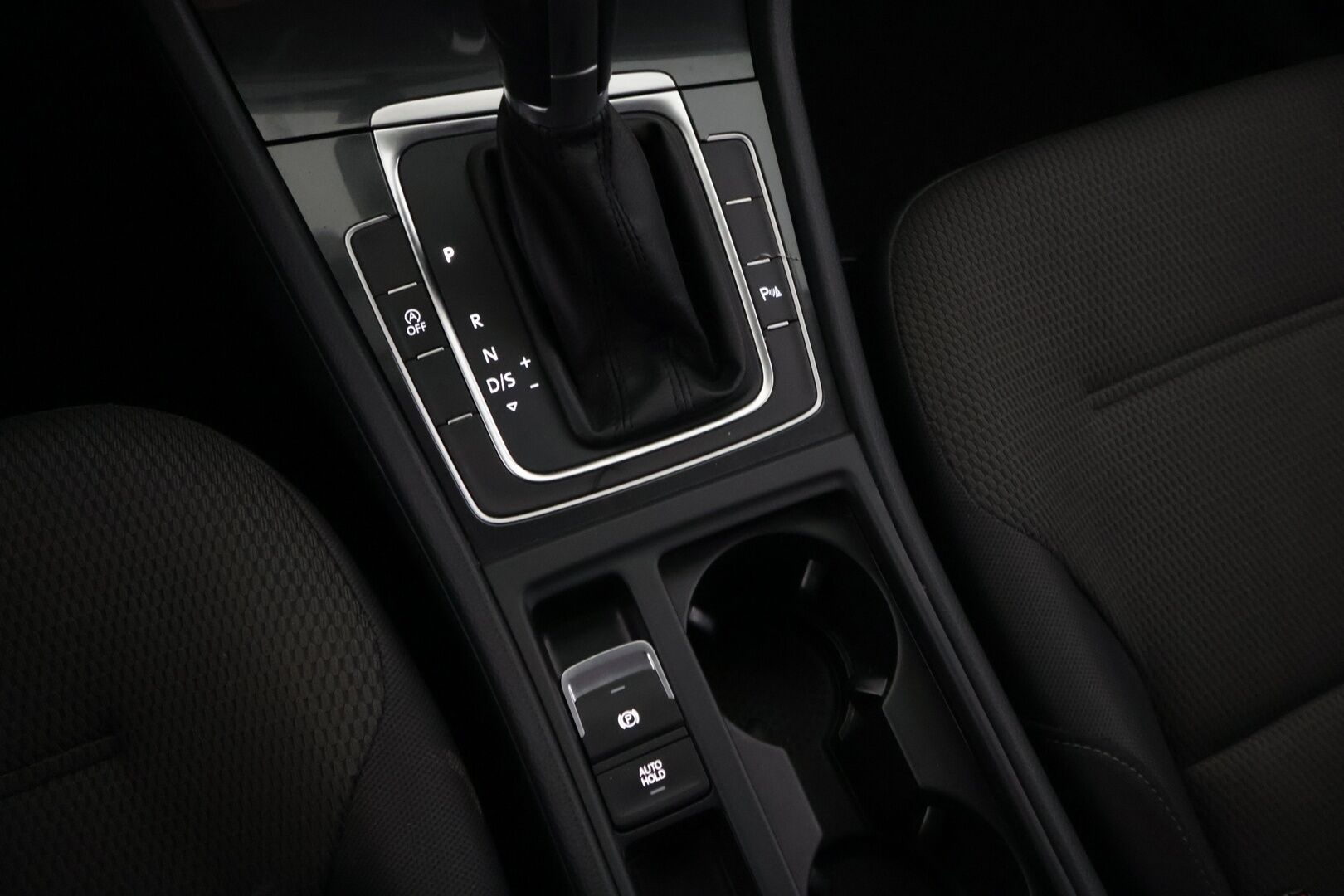 Volkswagen Golf 2017 Comfortline 1,0 TSI 81 kW (110 hv) DSG *Facelift / ACC / P-Kamera / Tutkat / Apple&Android * - *Suomi-auto / Taloudellinen ja mukava käyttis / Jakohihna vaihdettu 07/24 *