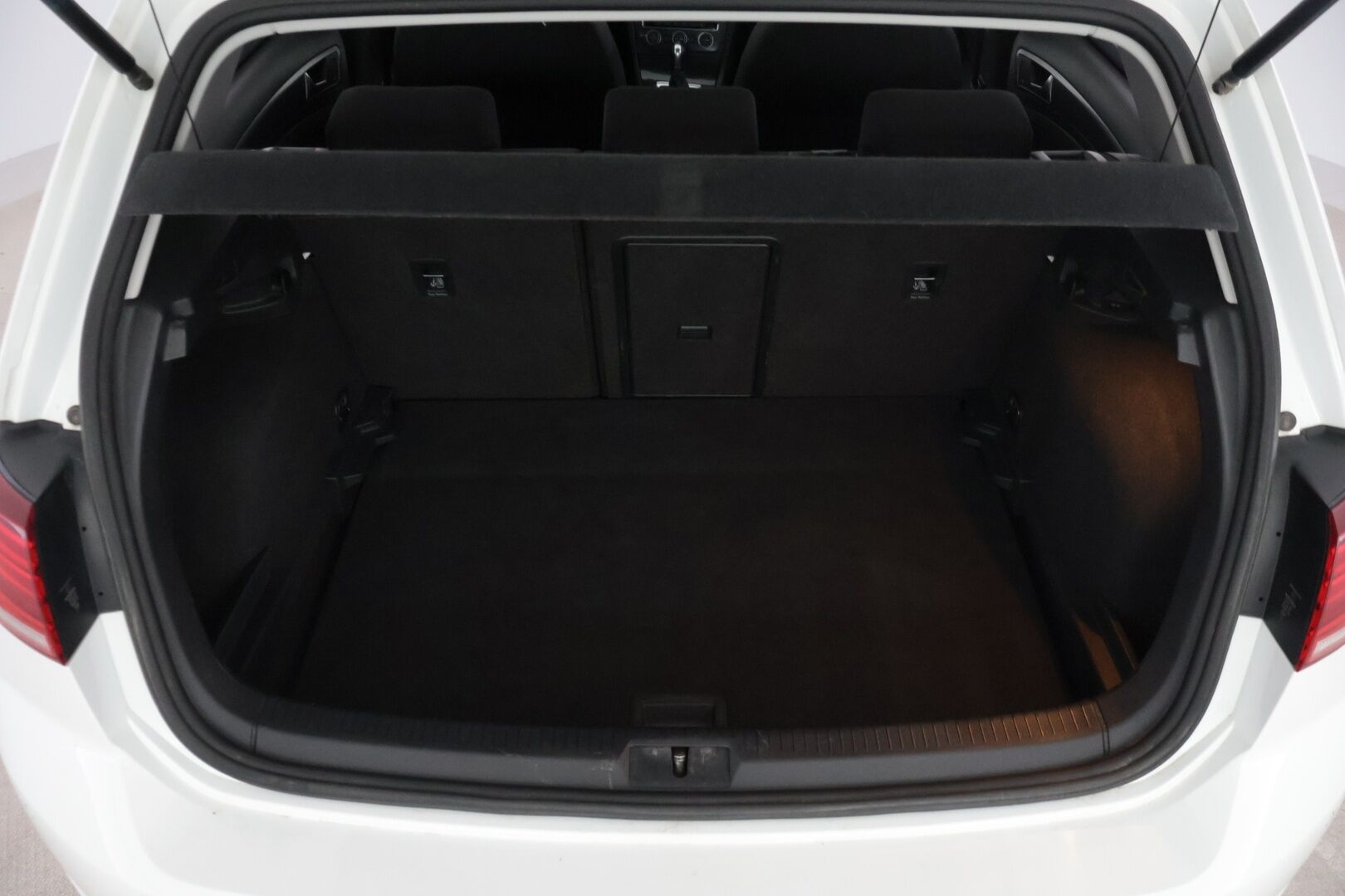 Volkswagen Golf 2017 Comfortline 1,0 TSI 81 kW (110 hv) DSG *Facelift / ACC / P-Kamera / Tutkat / Apple&Android * - *Suomi-auto / Taloudellinen ja mukava käyttis / Jakohihna vaihdettu 07/24 *