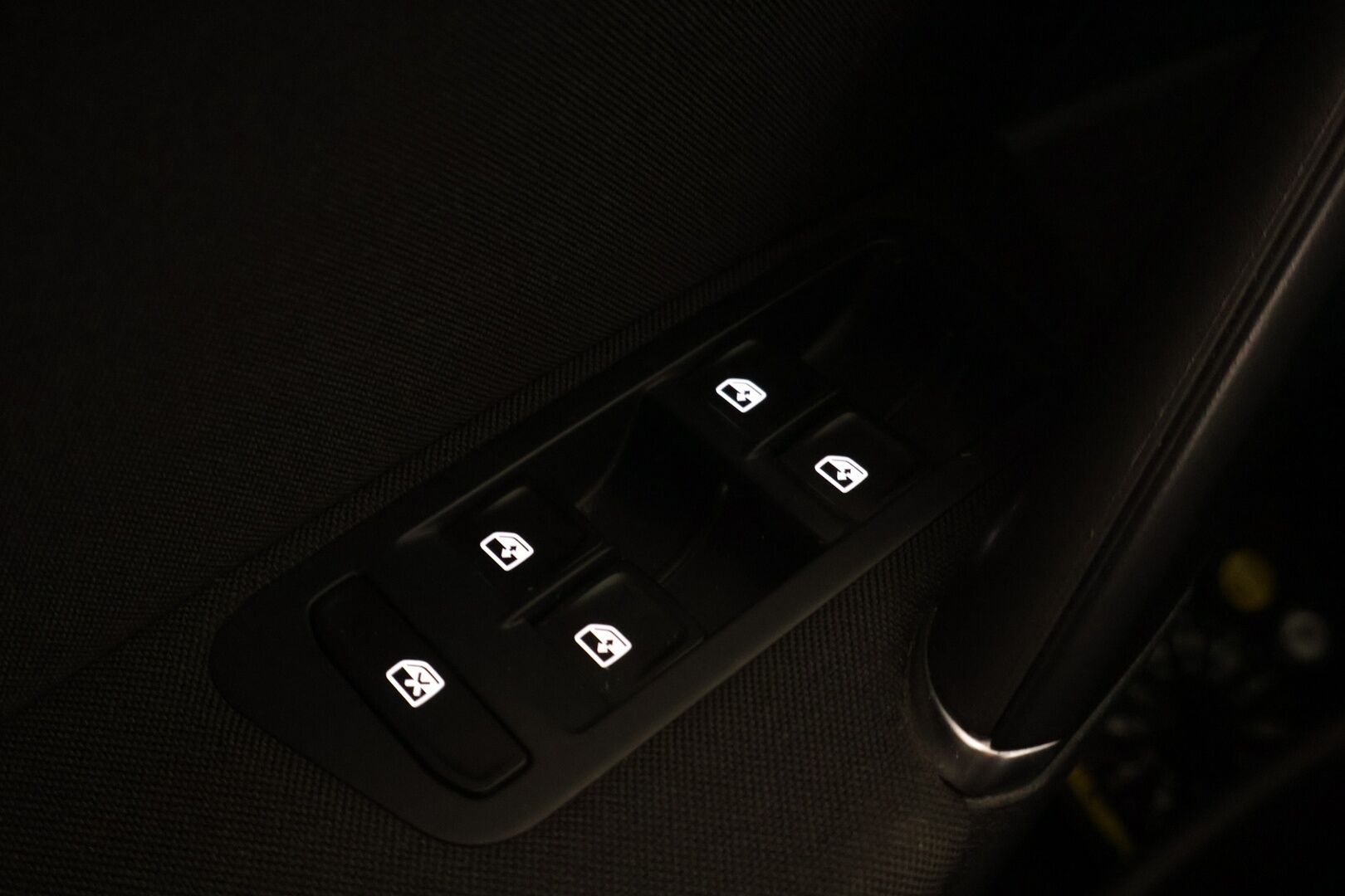 Volkswagen Golf 2017 Comfortline 1,0 TSI 81 kW (110 hv) DSG *Facelift / ACC / P-Kamera / Tutkat / Apple&Android * - *Suomi-auto / Taloudellinen ja mukava käyttis / Jakohihna vaihdettu 07/24 *