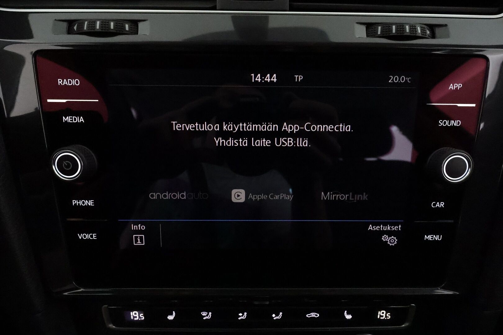 Volkswagen Golf 2018 Variant Comfortline 1,4 TSI (125 hv) DSG **Adapt.vakkari / Digimittaristo / P.kamera / Apple&Android / Webasto** - Suomi-auto / Kahdet renkaat aluvanteilla
