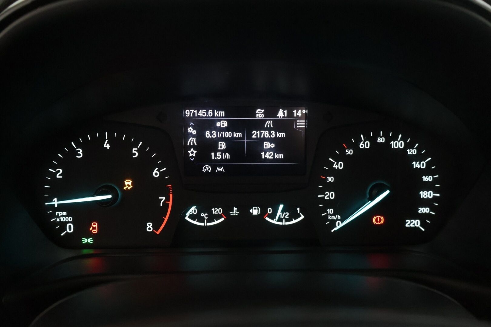 Ford Fiesta 2017 1,1 85hv M5 Titanium 5-ovinen * Lämmitettävä tuulilasi / Ratinlämmitin / P. Tutka / Vakkari / Bluetooth * - Suomi-auto / Lohkolämmitin / Kahdet renkaat Fordin alumiinivanteilla