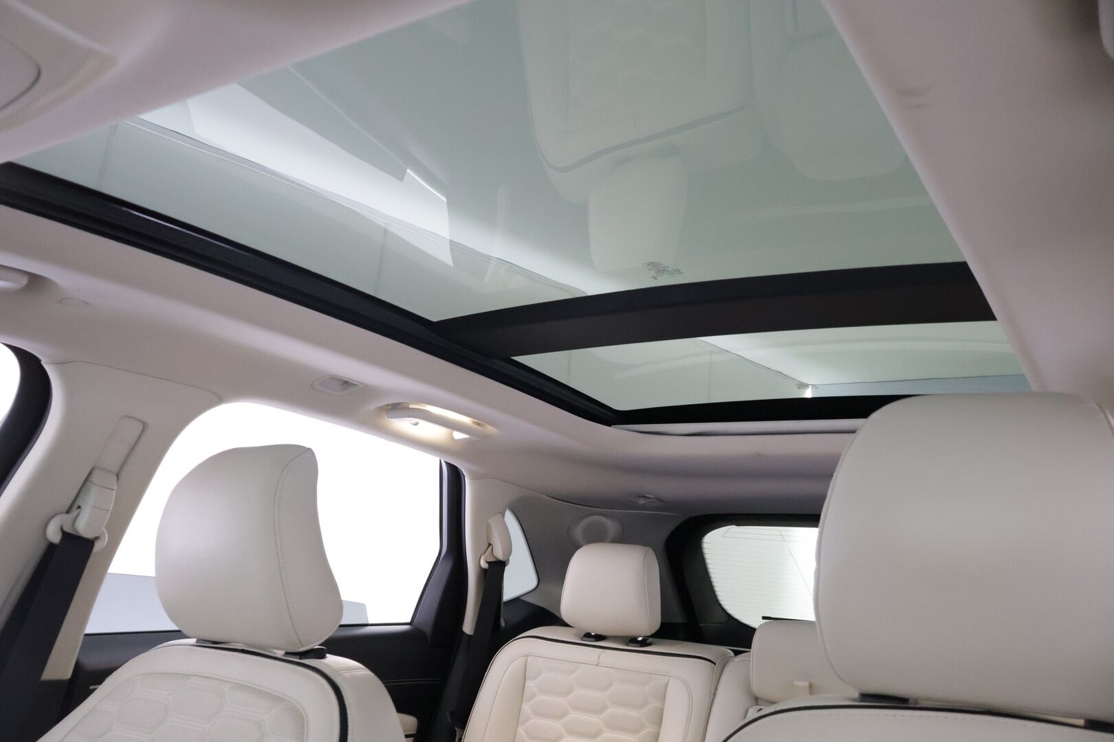 Ford Edge 2018 2,0 TDCi 210hv PowerShift A6 AWD Vignale 5D - | Muistipenkit | Panorama | Ilmastoidut etuistuimet | P. kamera | Webasto | Navi | Vetokoukku l