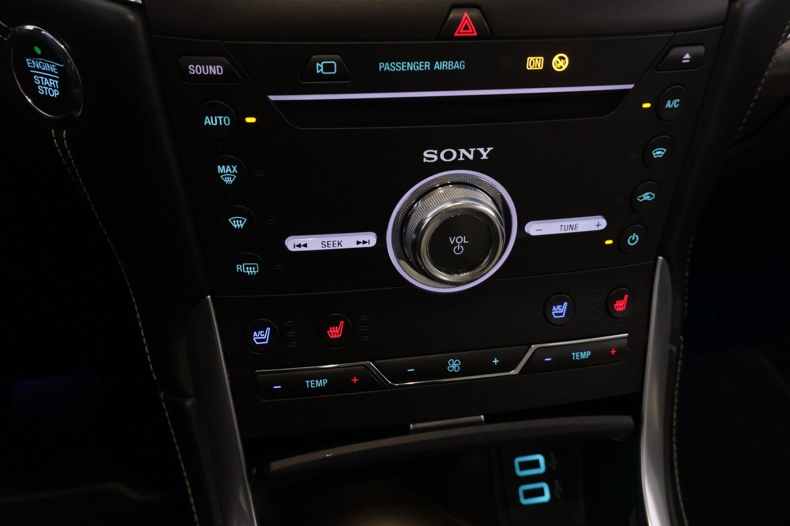 Ford Edge 2018 2,0 TDCi 210hv PowerShift A6 AWD Vignale 5D - | Muistipenkit | Panorama | Ilmastoidut etuistuimet | P. kamera | Webasto | Navi | Vetokoukku l