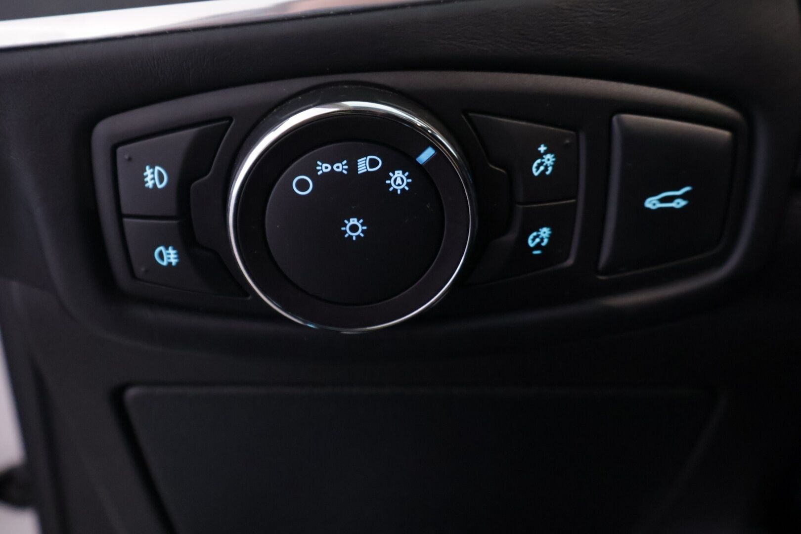 Ford Edge 2018 2,0 TDCi 210hv PowerShift A6 AWD Vignale 5D - | Muistipenkit | Panorama | Ilmastoidut etuistuimet | P. kamera | Webasto | Navi | Vetokoukku l
