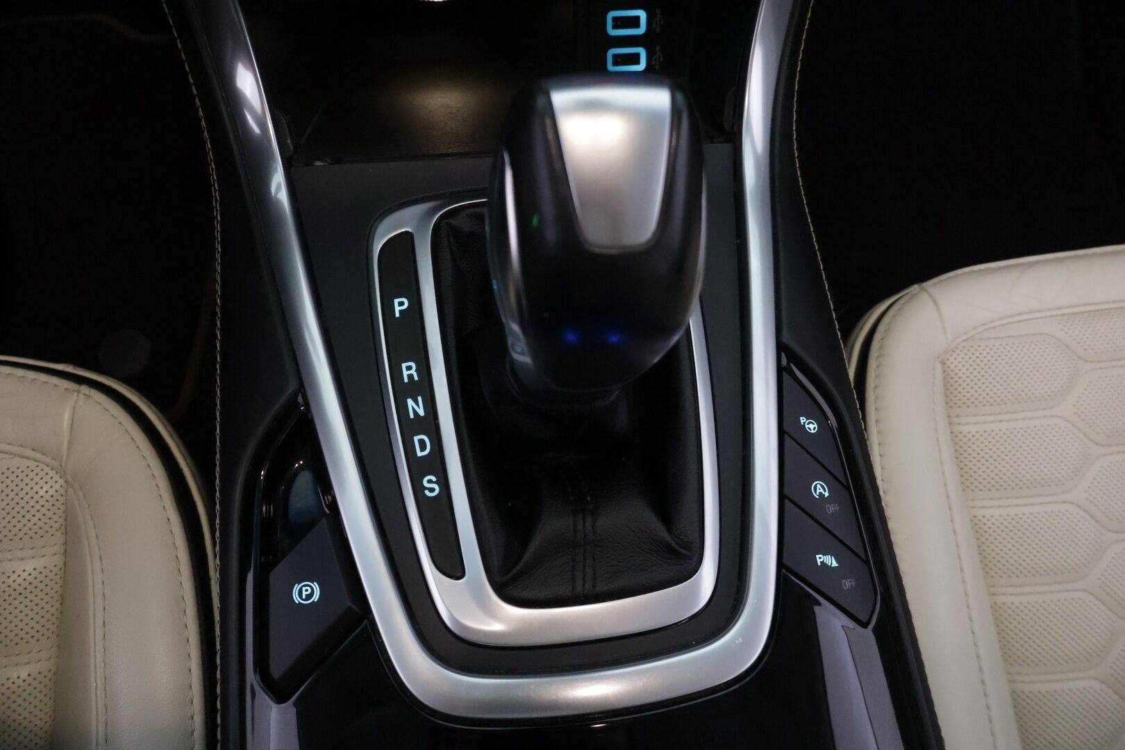 Ford Edge 2018 2,0 TDCi 210hv PowerShift A6 AWD Vignale 5D - | Muistipenkit | Panorama | Ilmastoidut etuistuimet | P. kamera | Webasto | Navi | Vetokoukku l