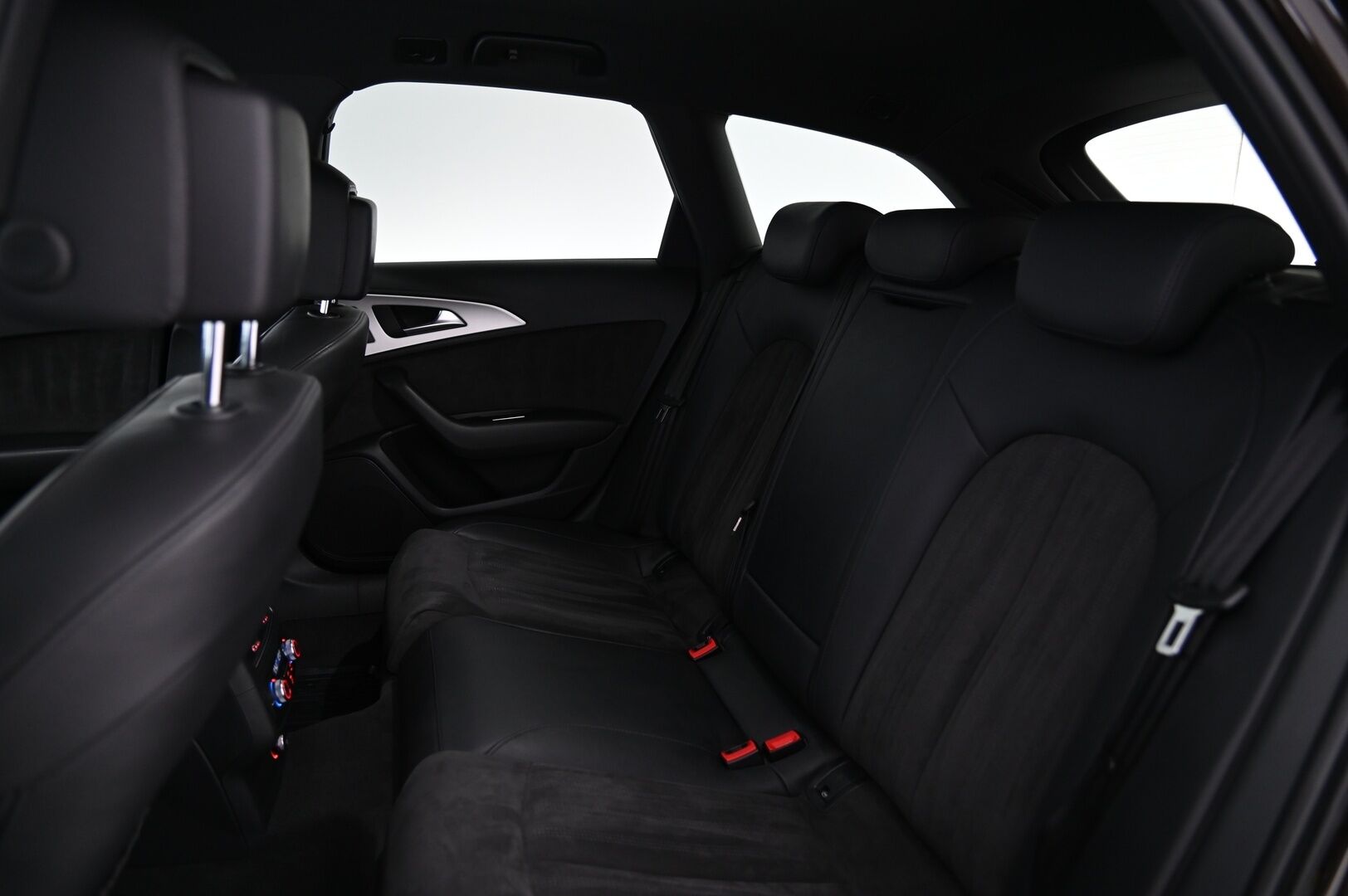 Audi A6 2018 Avant S line Business Sport 2,0 TDI 140 kW quattro S tronic *Musta optiikka paketti / Webasto / P*kamera / Koukku /  Vakkari* - *Juuri saapunut / 2x Renkaat aluilla*