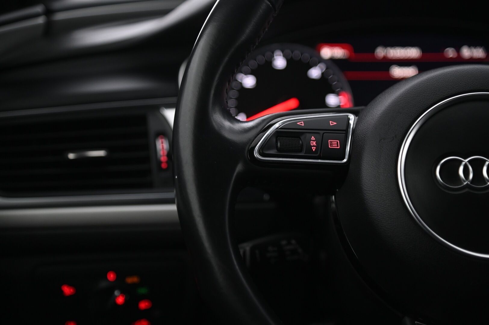 Audi A6 2018 Avant S line Business Sport 2,0 TDI 140 kW quattro S tronic *Musta optiikka paketti / Webasto / P*kamera / Koukku /  Vakkari* - *Juuri saapunut / 2x Renkaat aluilla*
