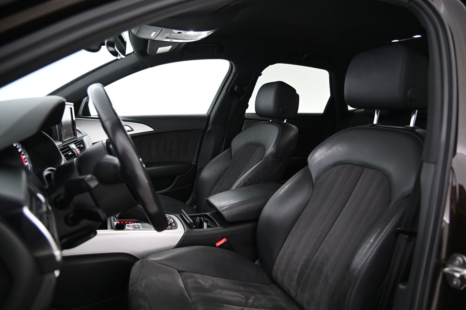 Audi A6 2018 Avant S line Business Sport 2,0 TDI 140 kW quattro S tronic *Musta optiikka paketti / Webasto / P*kamera / Koukku /  Vakkari* - *Juuri saapunut / 2x Renkaat aluilla*