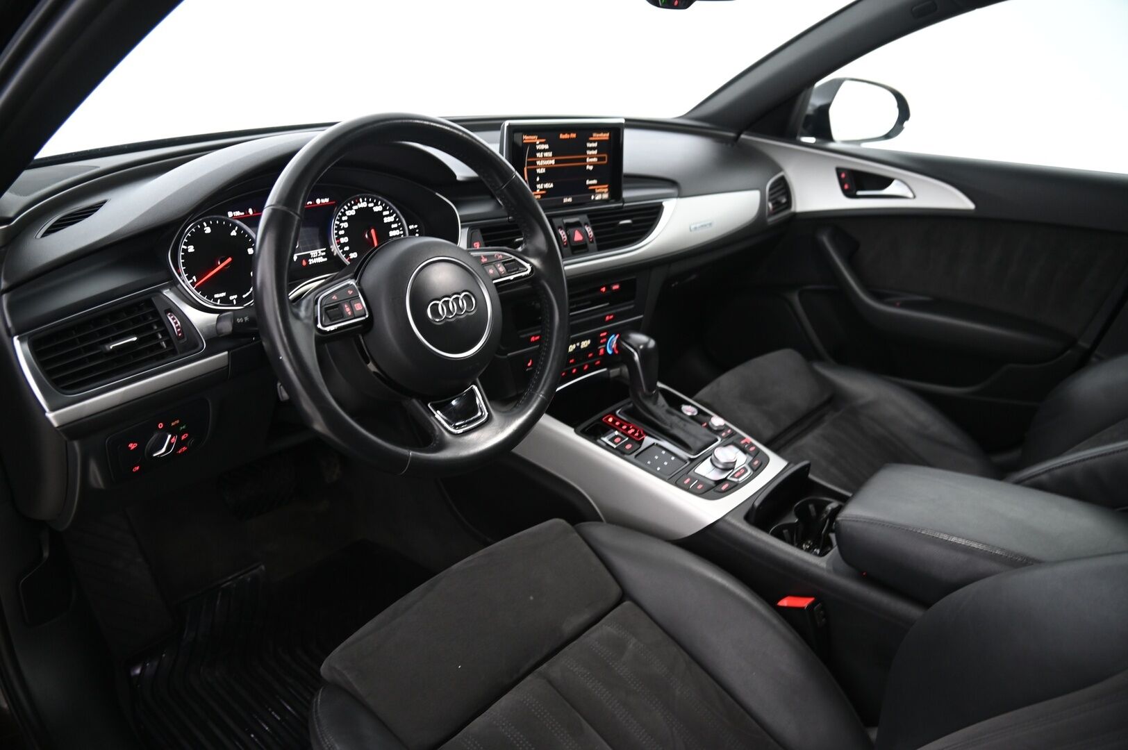 Audi A6 2018 Avant S line Business Sport 2,0 TDI 140 kW quattro S tronic *Musta optiikka paketti / Webasto / P*kamera / Koukku /  Vakkari* - *Juuri saapunut / 2x Renkaat aluilla*