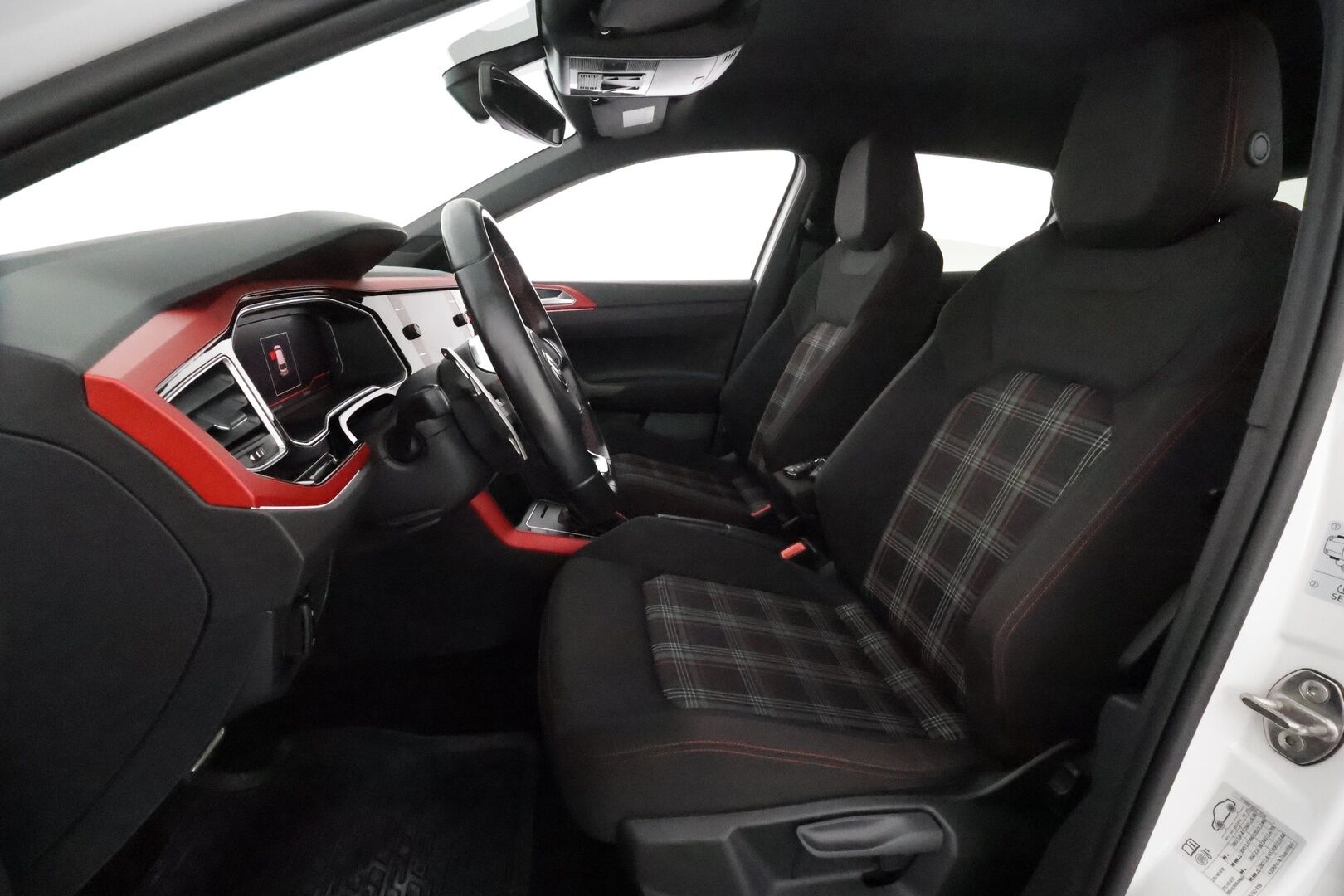 Volkswagen Polo 2018 GTI 2,0 TSI 147 kW DSG **ACC / LED-valot / P.Kamera / Navi / Digimittaristo / Apple&Android** - Suomi-auto / Kahdet Renkaat / Merkkihuollettu!