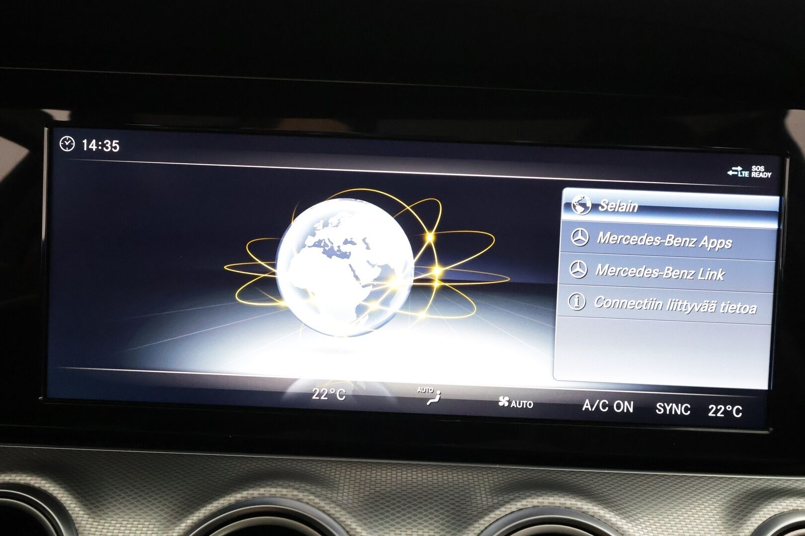 Mercedes-Benz E 2018 200 d T A Edition One Business * Suomi-auto / Vakkari / P.kamera / LED / Navi / Puolinahat / Sähkökontti * - Kahdet renkaat aluvanteilla / Merkkihuollettu - HULLU BLACKWEEK KORKOTARJOUS 2,49%