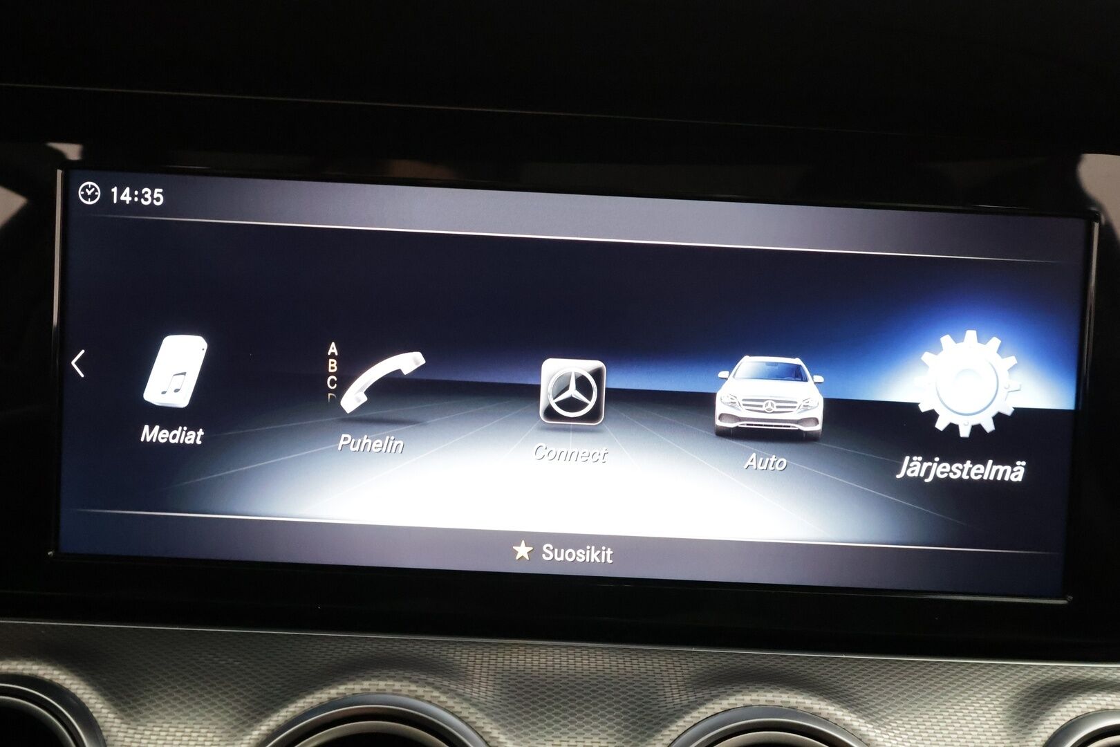 Mercedes-Benz E 2018 200 d T A Edition One Business * Suomi-auto / Vakkari / P.kamera / LED / Navi / Puolinahat / Sähkökontti * - Kahdet renkaat aluvanteilla / Merkkihuollettu / Lohkolämmitin