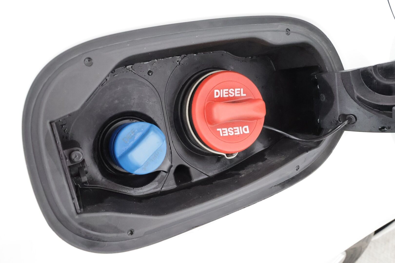 Mercedes-Benz E 2018 200 d T A Edition One Business * Suomi-auto / Vakkari / P.kamera / LED / Navi / Puolinahat / Sähkökontti * - Kahdet renkaat aluvanteilla / Merkkihuollettu - HULLU BLACKWEEK KORKOTARJOUS 2,49%