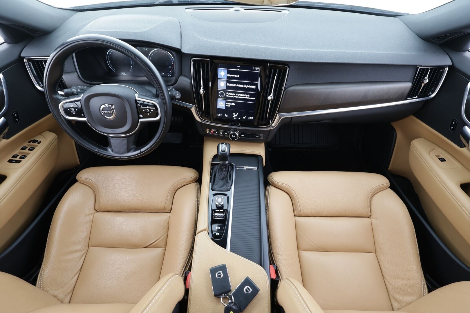 Volvo V90 Cross Country 2018 D4 AWD Business Plus aut * ACC / Webasto / Koukku / Ruskeat nahat / Navi / LED / Keyless / Ratinlämmitin * - EI AD-Blueta! / Suomi-auto / Kahdet renkaat aluvanteilla